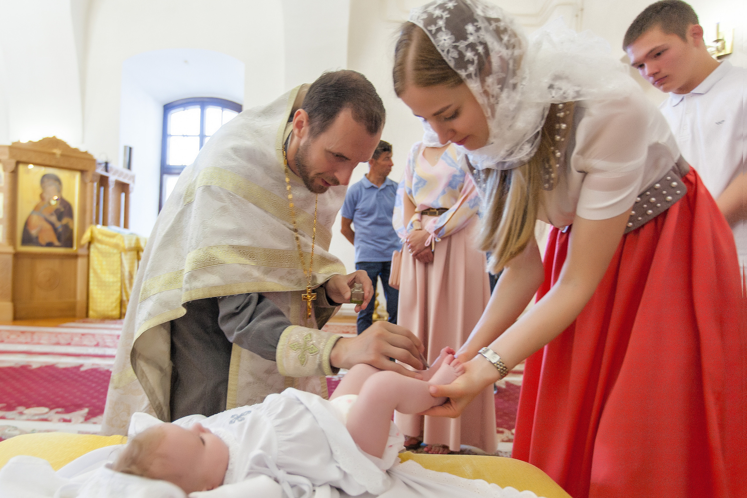 Крещение в Свято-Успенском Жировичском монастыре. Свадебный фотограф в Барановичах Вячеслав Шах-Гусейнов, фотошкола