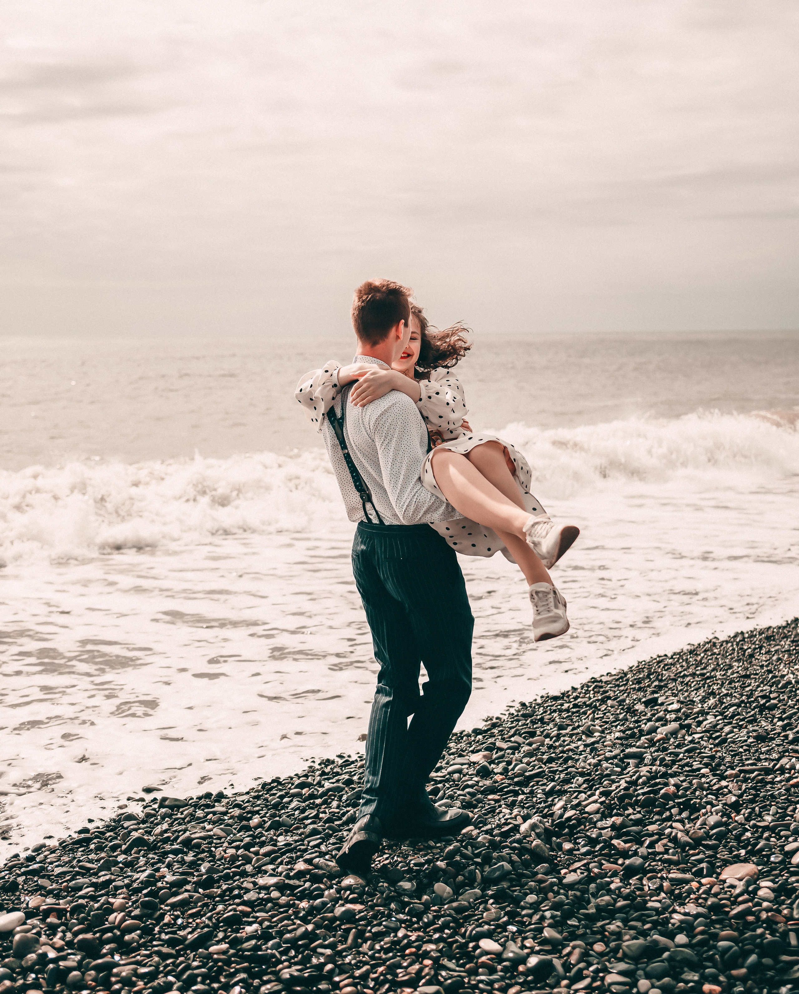 Сливовый сад, морпорт, пляж Ривьера. Свадебный и семейный фотограф София Невская