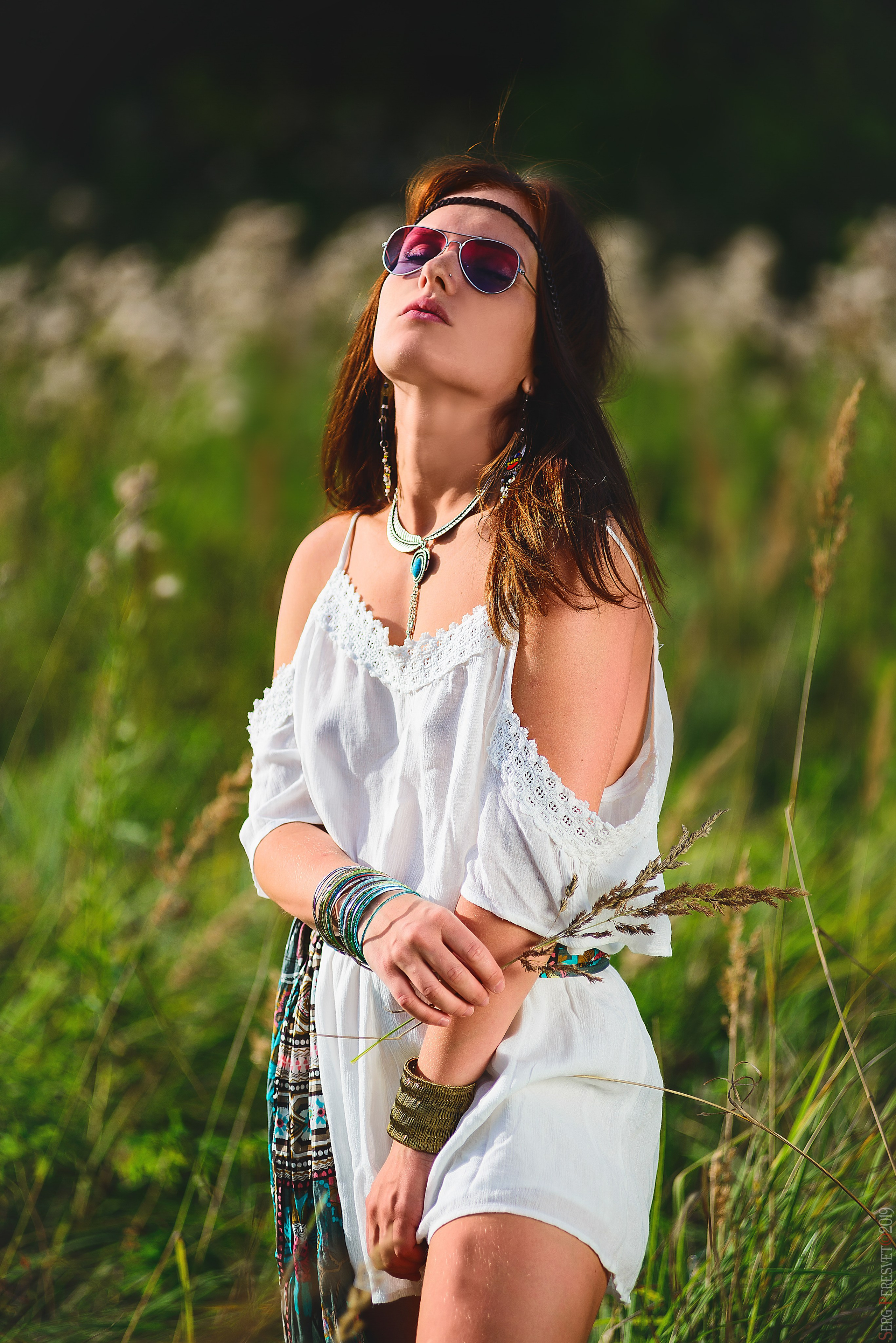 Фотосессия для девушек на природе в Москве - фотограф Сергей Пересвет. Ваш фотограф на праздник в Москве, Раменском, Жуковском, Люберцах