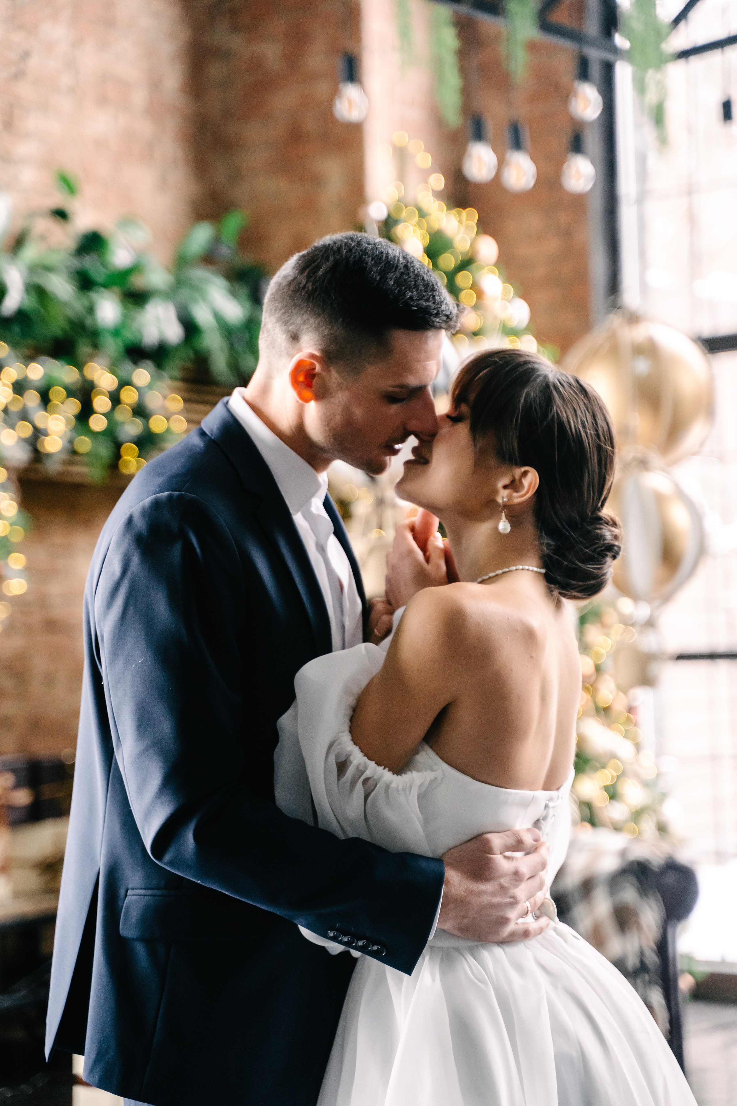 Свадебная фотосессия молодоженов в студии. Свадебный и семейный фотограф из Воронежа|Москвы Бубнова Екатерина