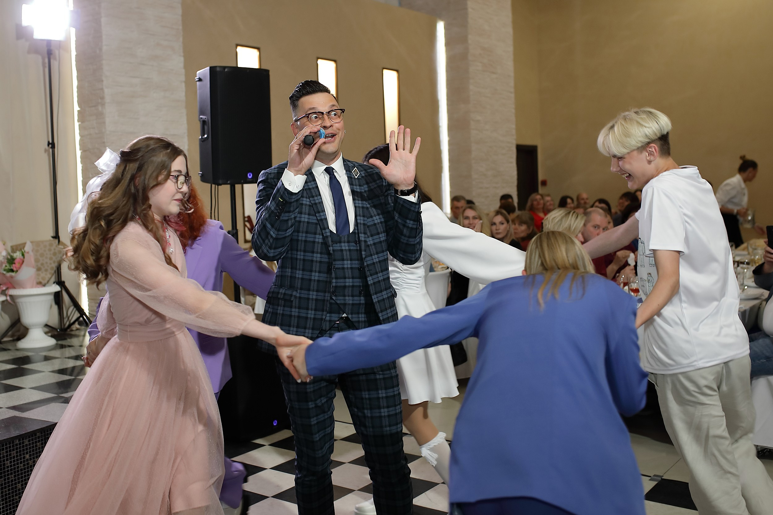 Фотосъёмка выпускного Екатеринбург. Свадебный и семейный фотограф и видеограф в Екатеринбурге Полянские Тимур и Анастасия