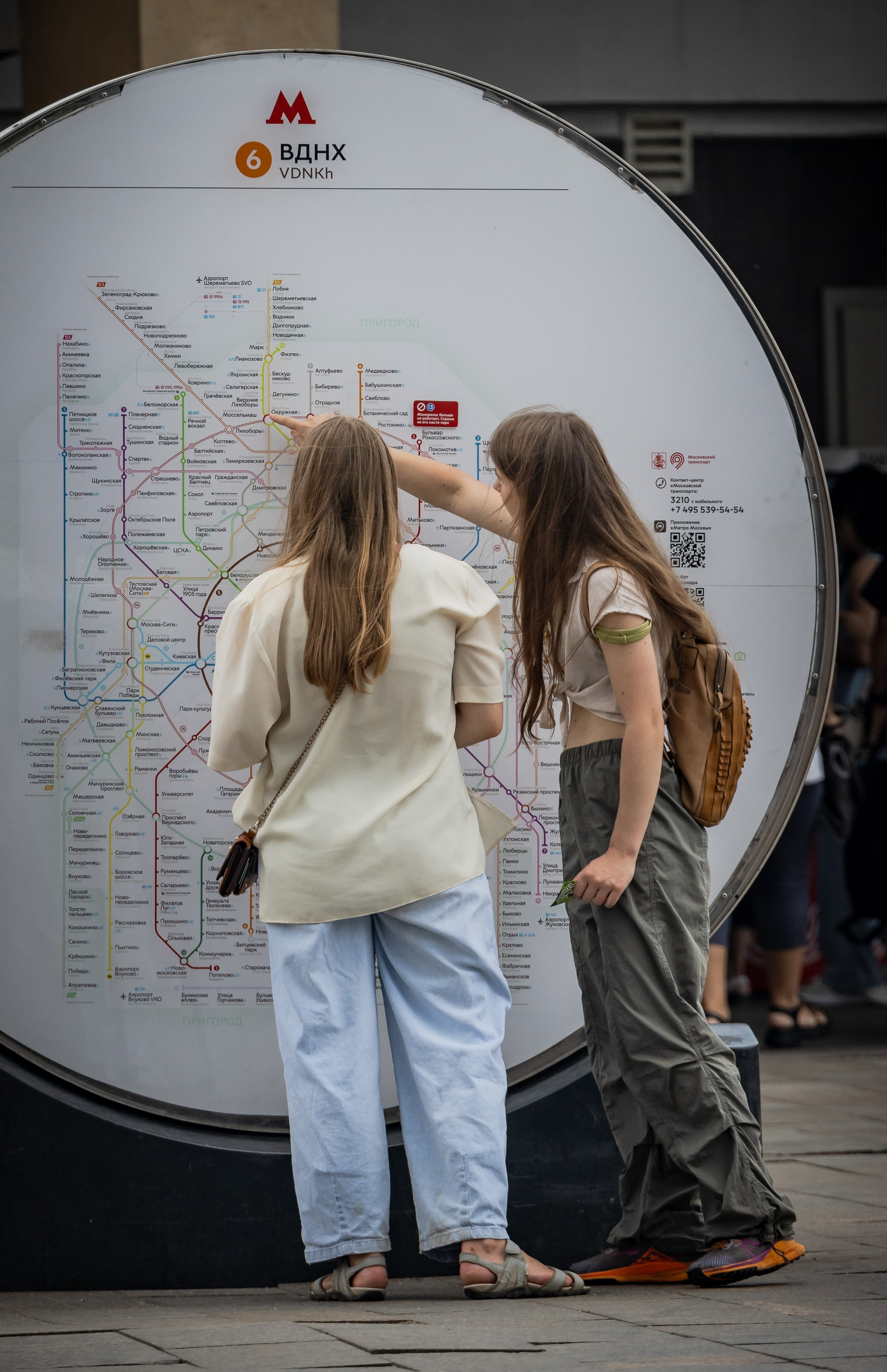 STREET. NE Cinema — backstage and reportage photography in cinema, music, Automotive and sport