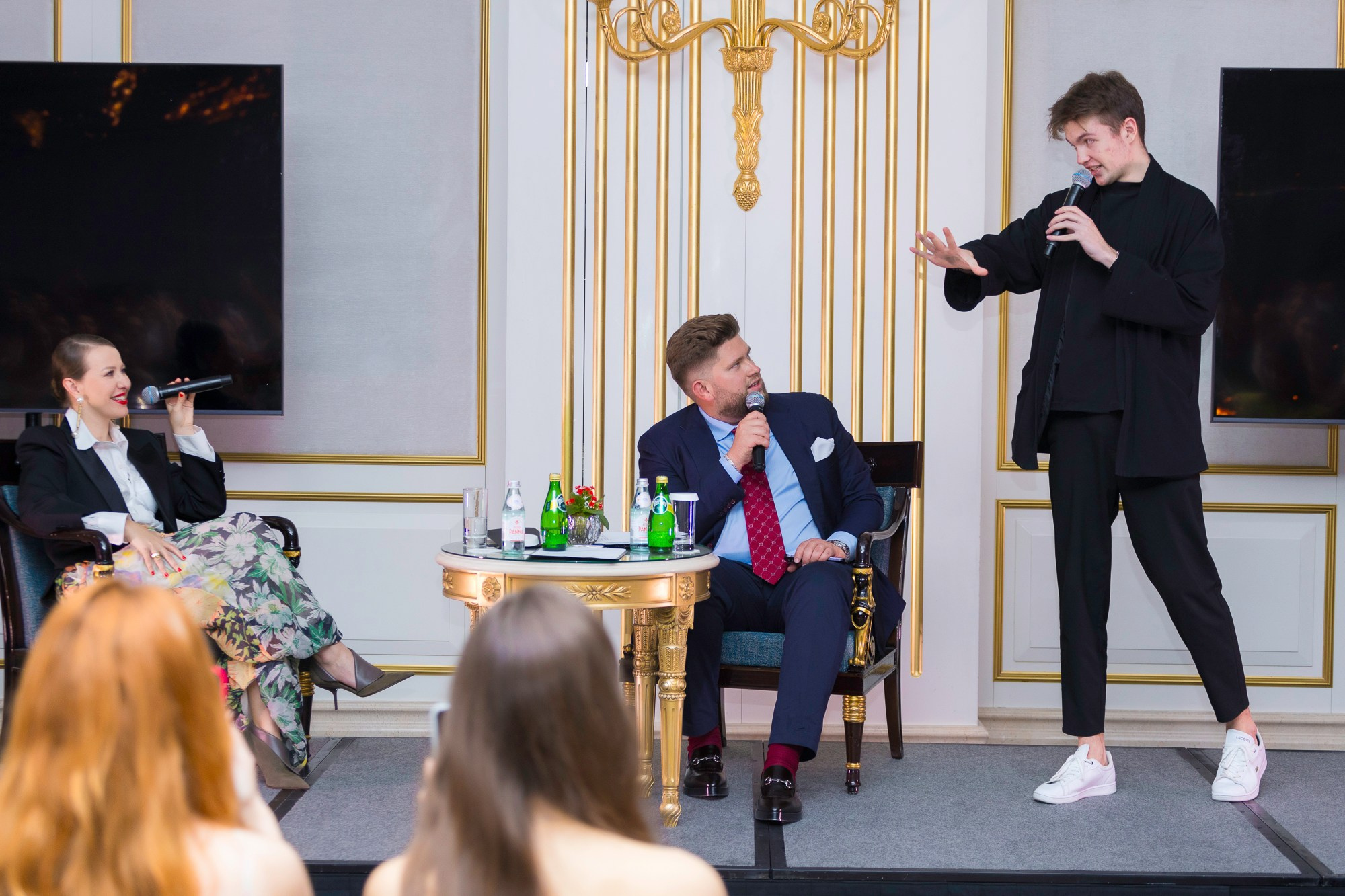 Тренинг Ксении Собчак. Photomantis