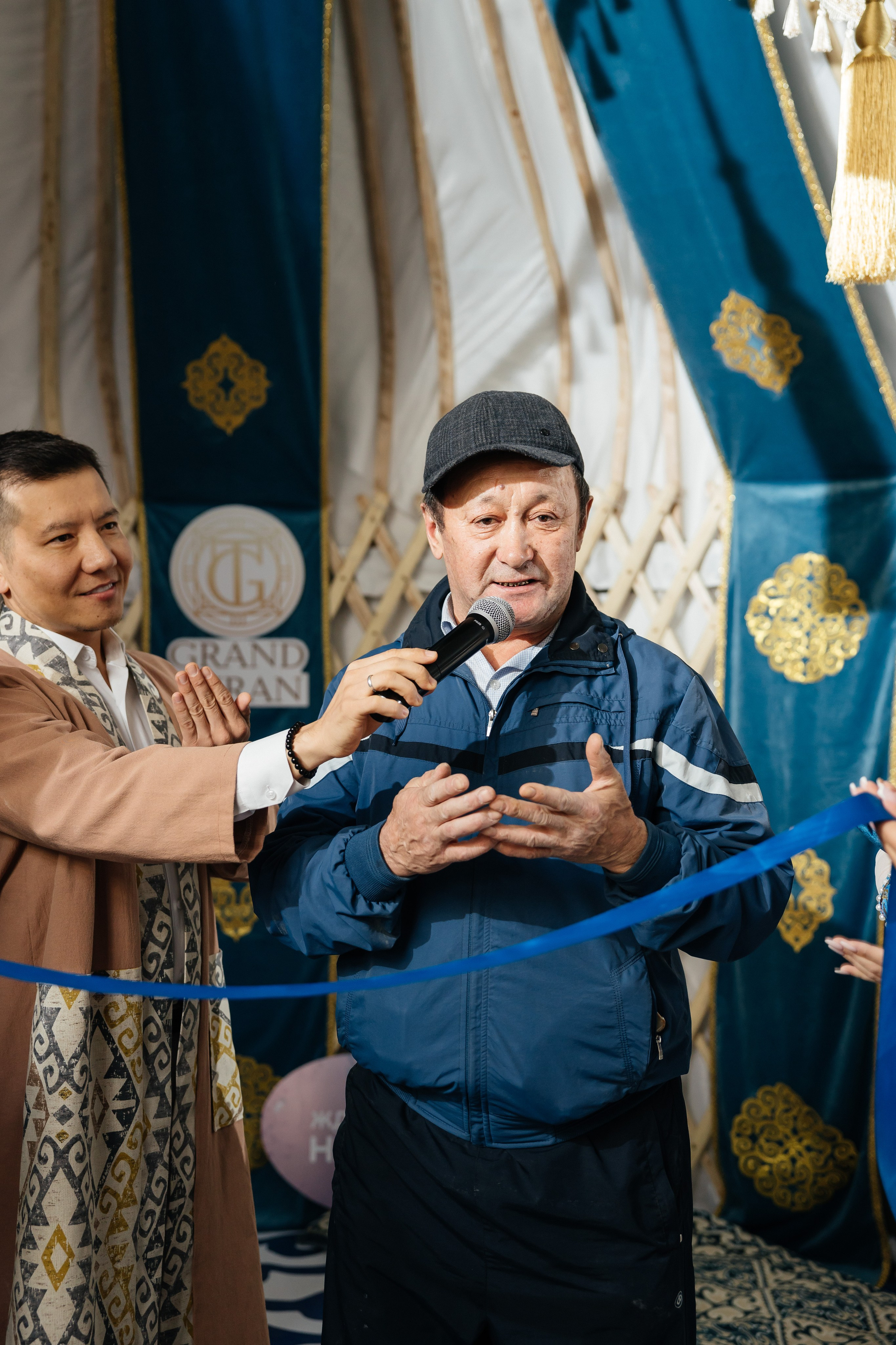 Проект 1. Вручение ключей BI Group. Дата: октябрь 2023. Профессиональный фотограф в городе Астана/Алматы Даурен Сембаев