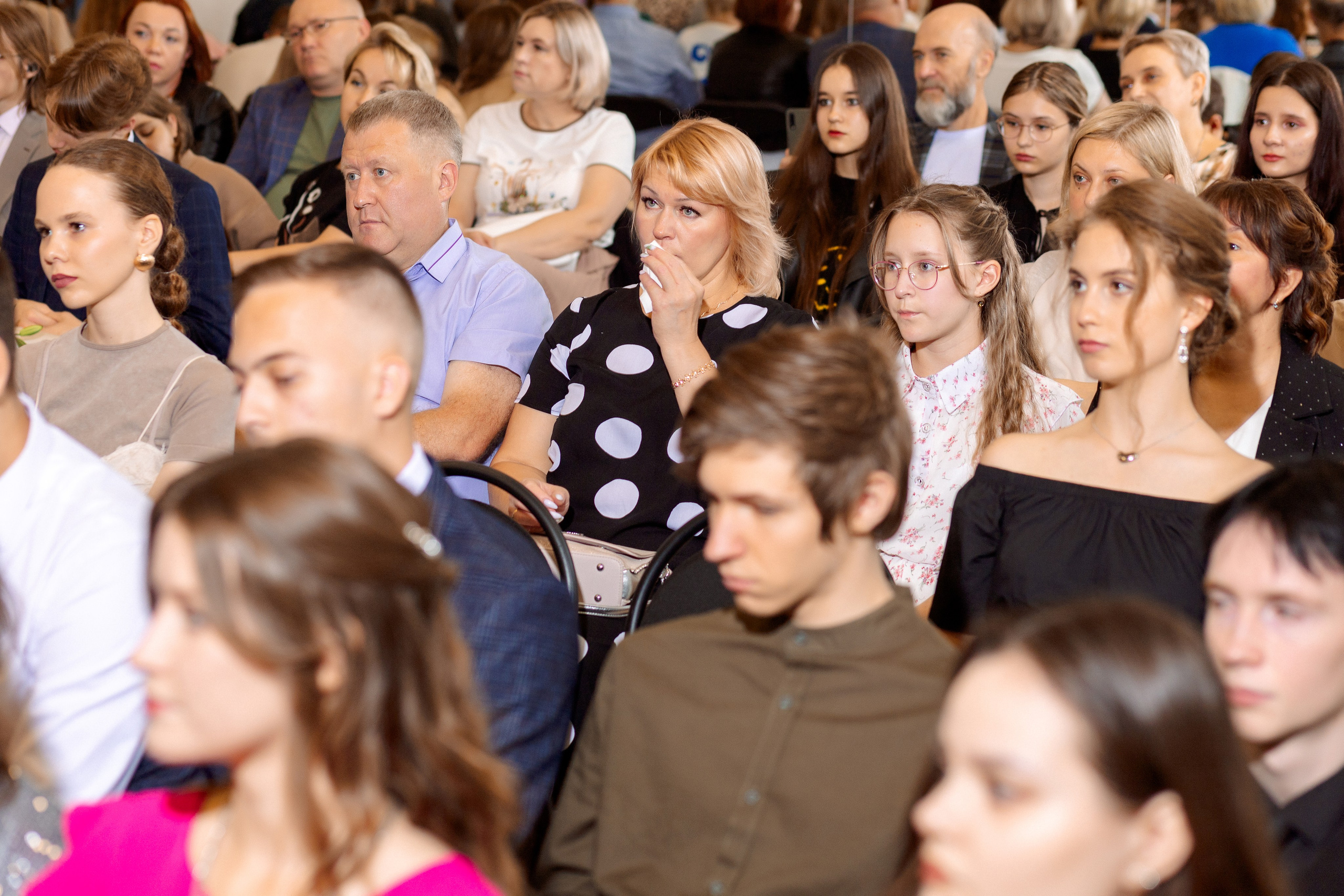 ВРУЧЕНИЕ АТТЕСТАТОВ: Пример. Все фото. Профессиональный фотограф в Ижевске Леша Петров