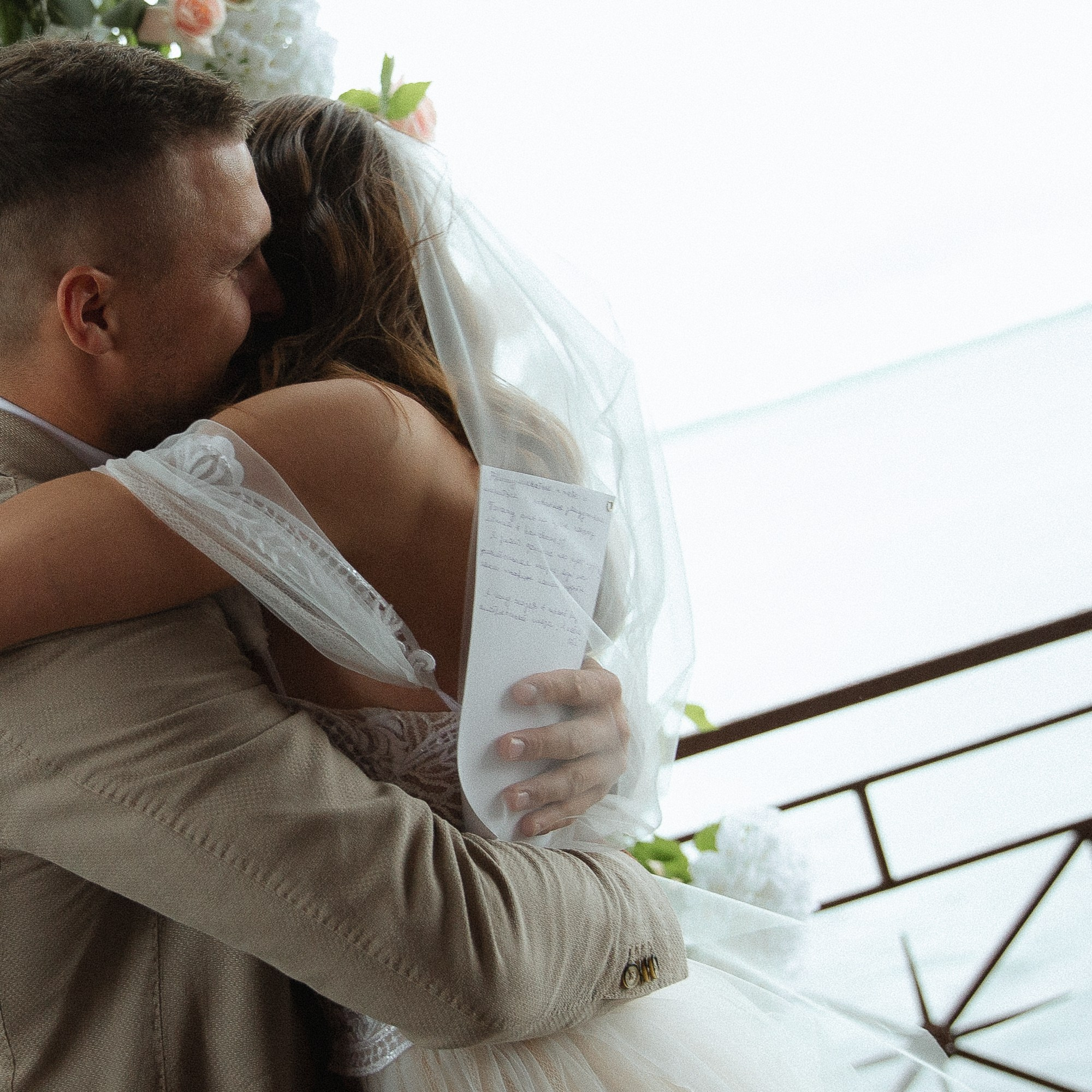 За окном был дождь. Свадебный фотограф Ярославль, Рыбинск