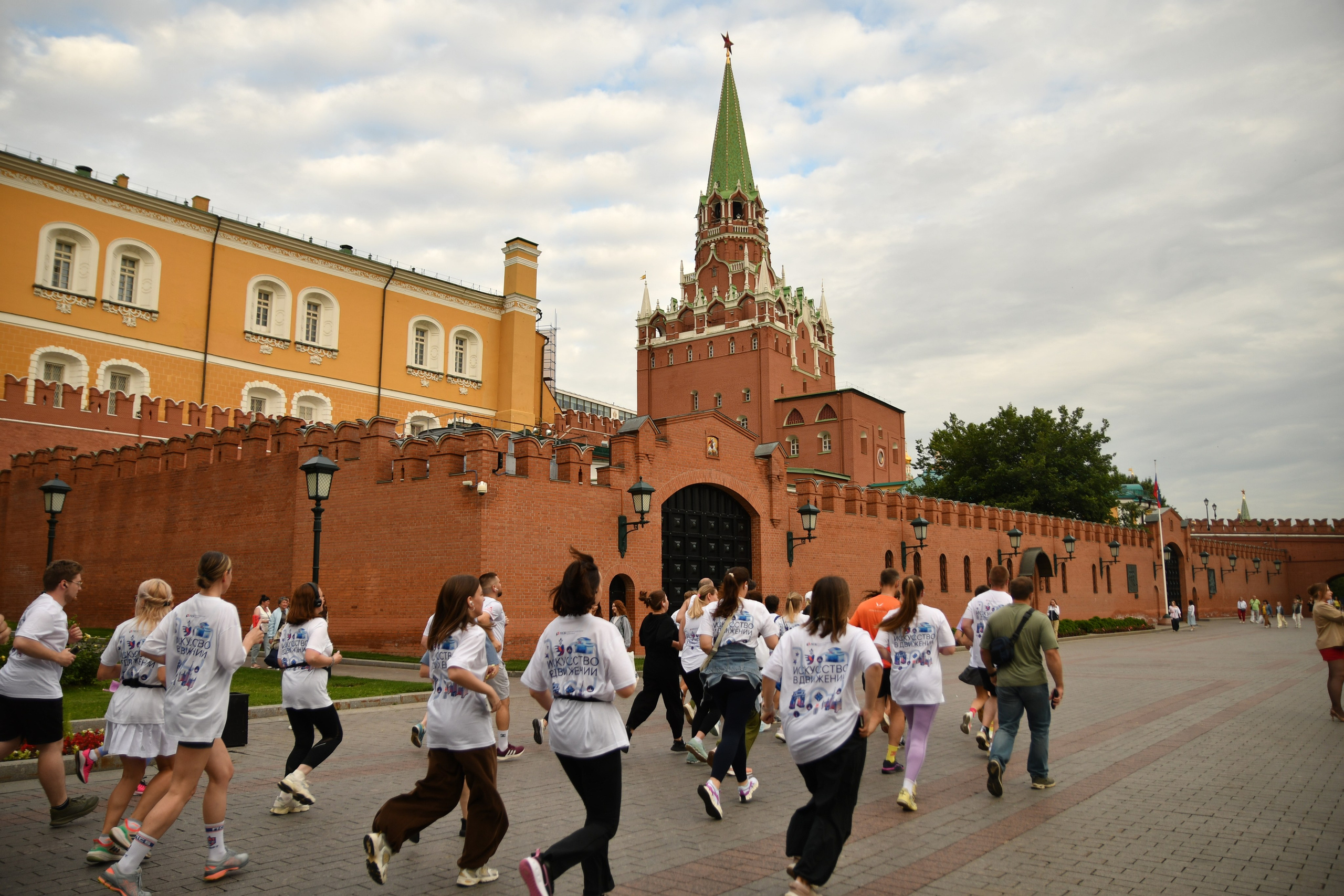 Забег-экскурсия: Искусство в движении. F/8 and be there — оказаться в нужном месте и поймать момент