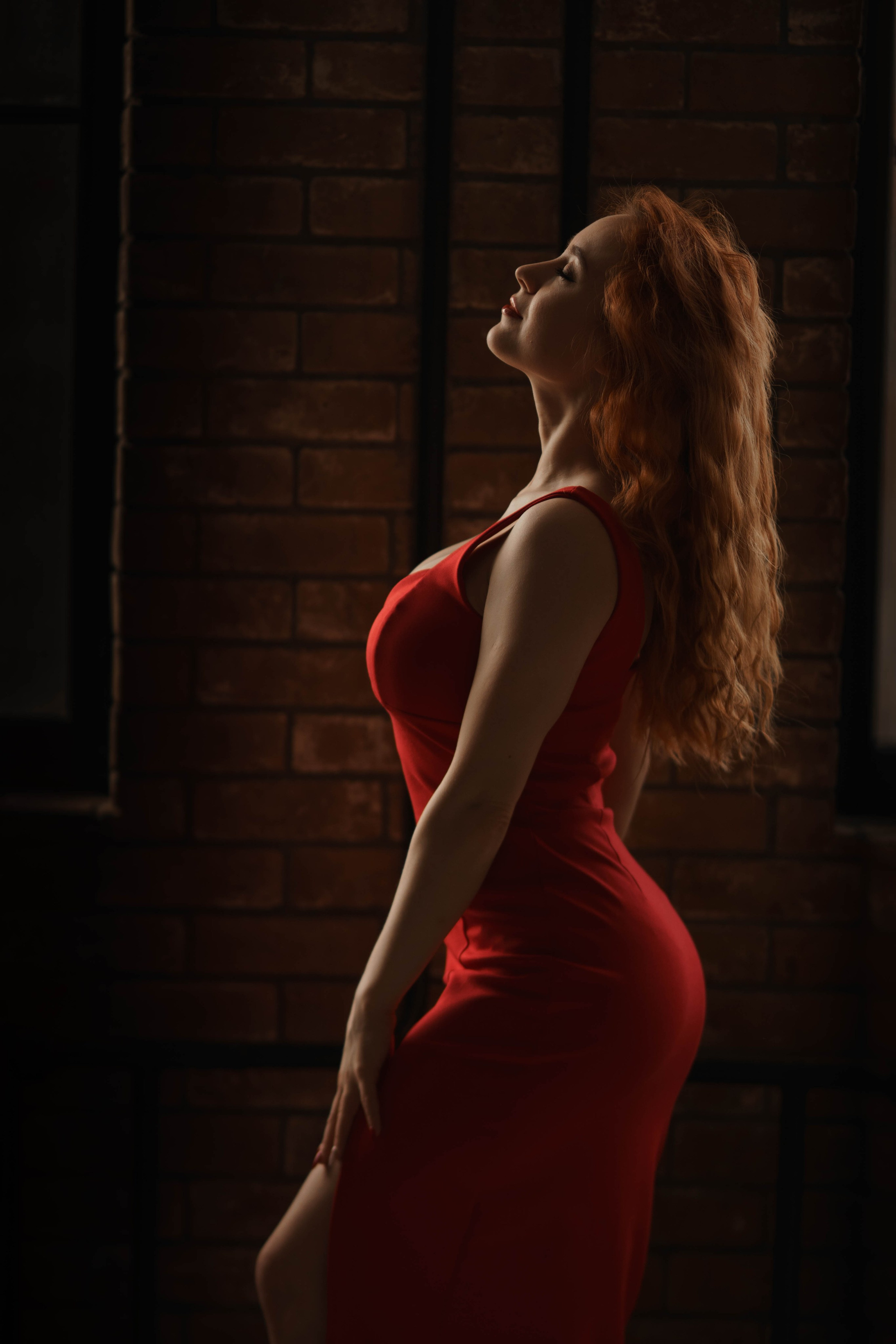 Женский портрет в низком ключе. Фотограф Kostyanika_olga в Екатеринбурге