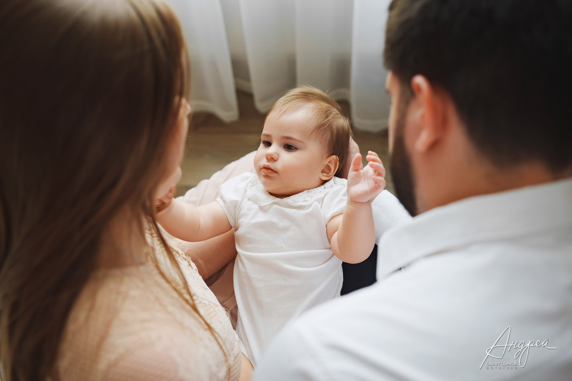 Крещение Ани. Домашние сборы и Покровский Храм. Свадебный и семейный фотограф в Ростове-на-Дону. Андрей Сайфутдинов