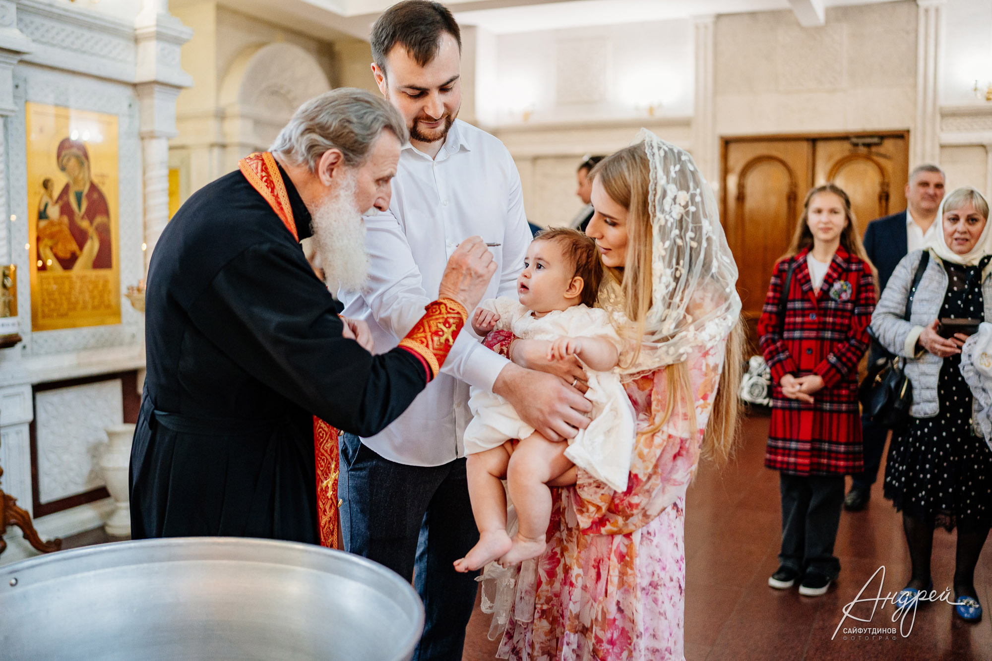 Крещение Ани. Домашние сборы и Покровский Храм. Свадебный и семейный фотограф в Ростове-на-Дону. Андрей Сайфутдинов