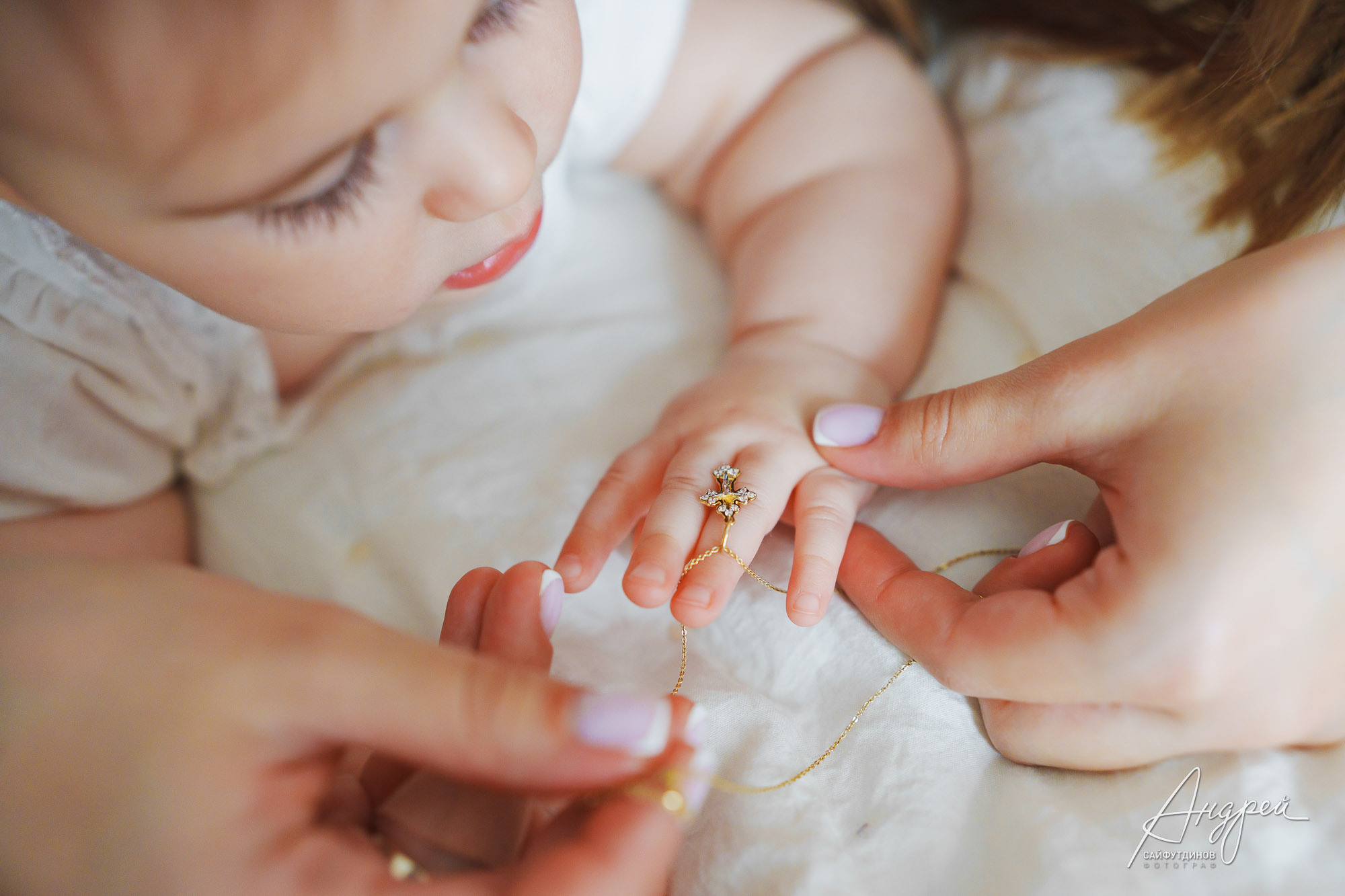 Крещение Ани. Домашние сборы и Покровский Храм. Свадебный и семейный фотограф в Ростове-на-Дону. Андрей Сайфутдинов