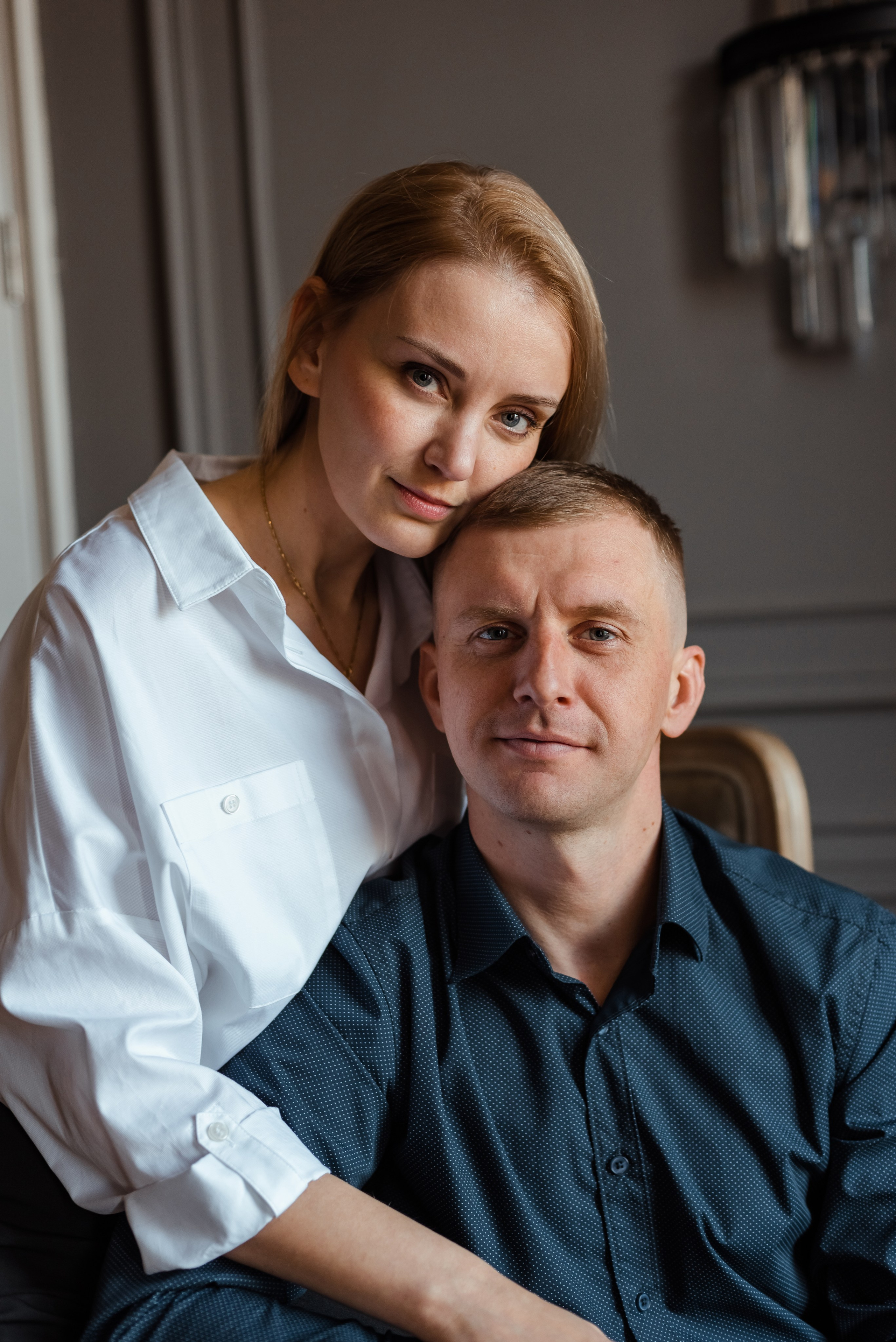 Фотосессия большой семьи в студии в Санкт-Петербурге. Фотограф Юлия Кондратьева