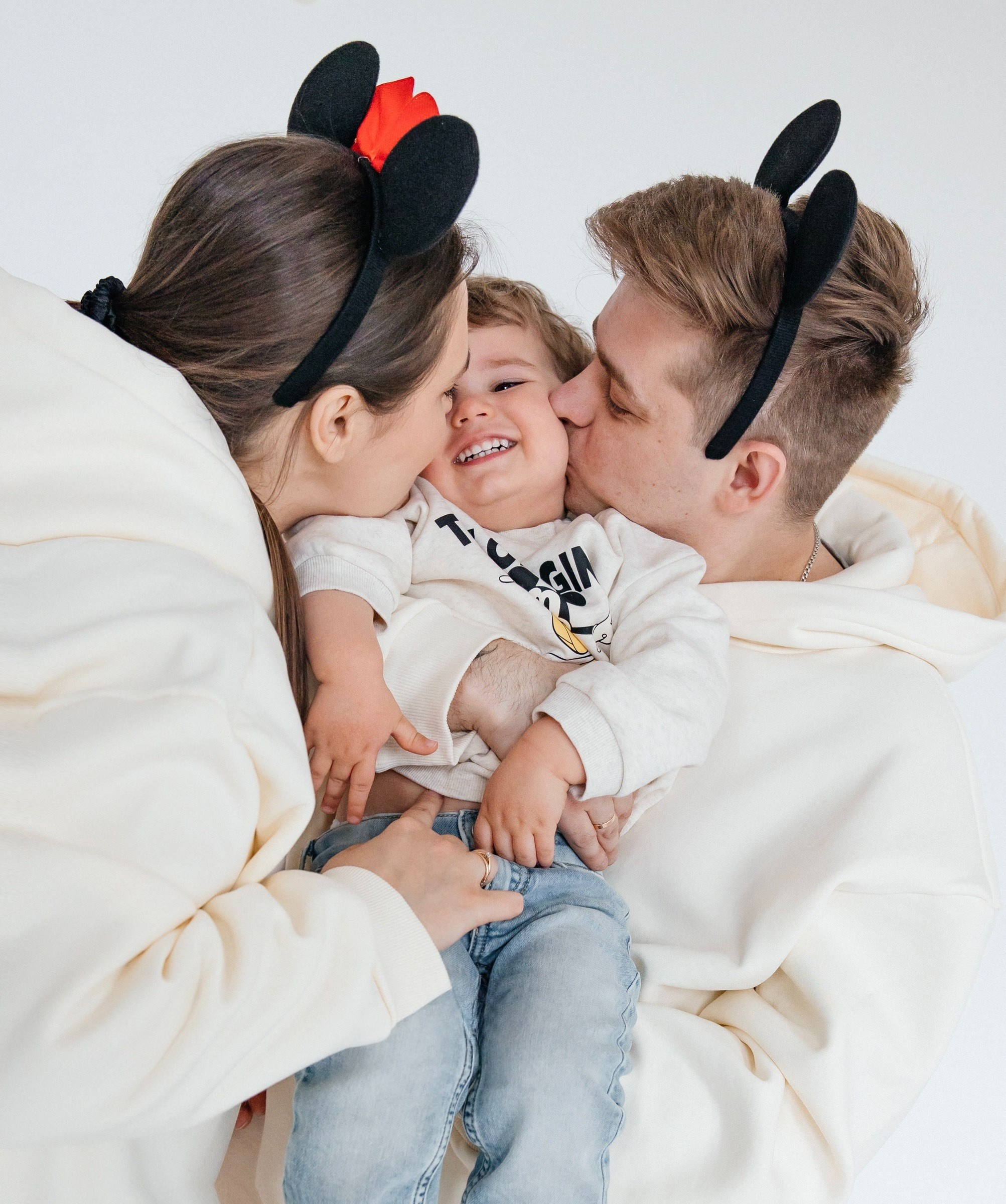 Семейная съемка в студии. Главная