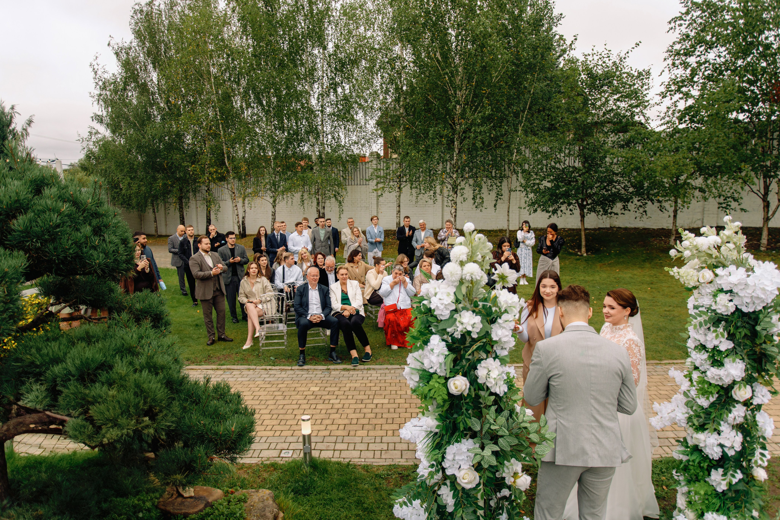 А ВНУТРИ — УРАГАН