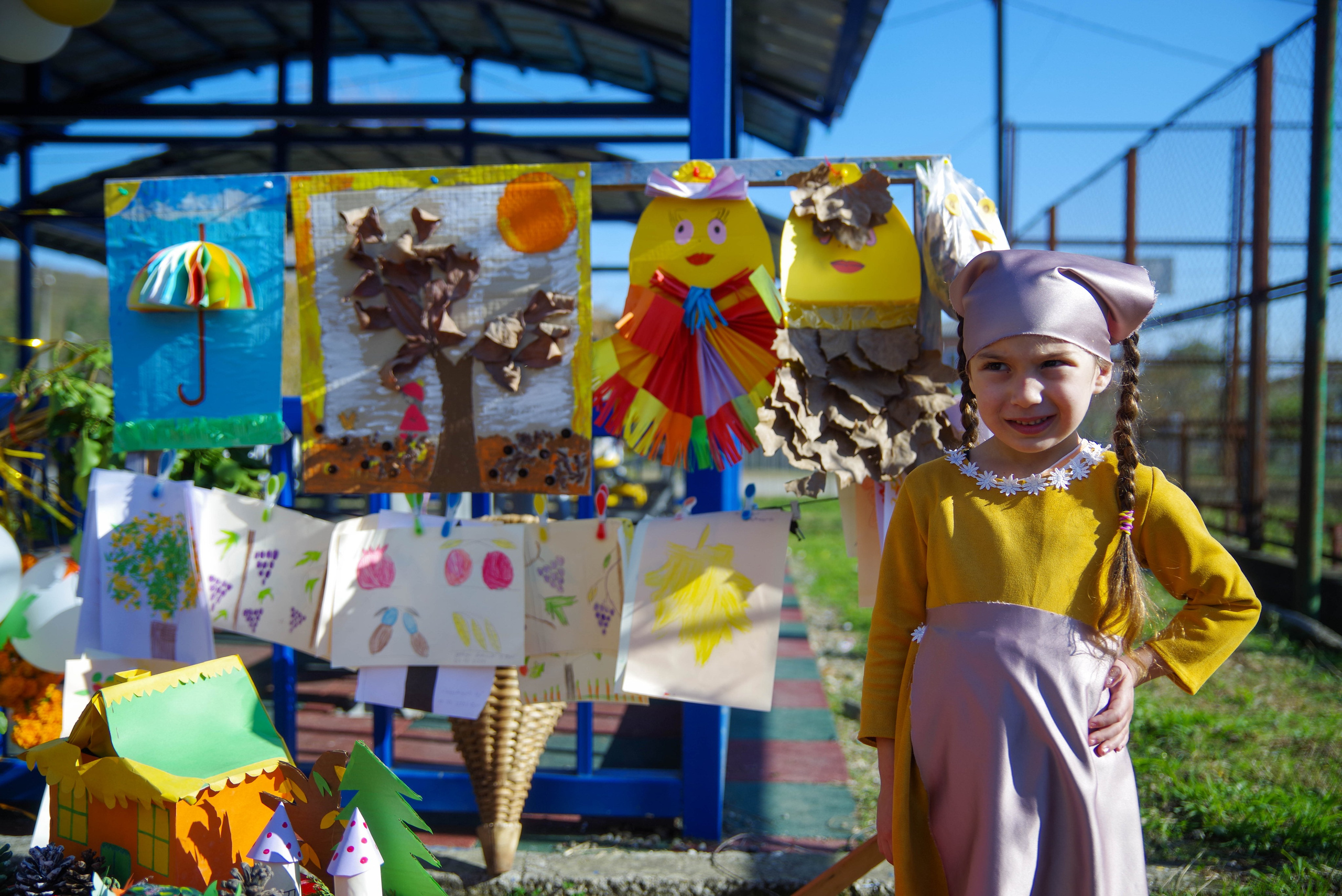 Детский сад в Менджи. Портретный фотограф Денис Милютин