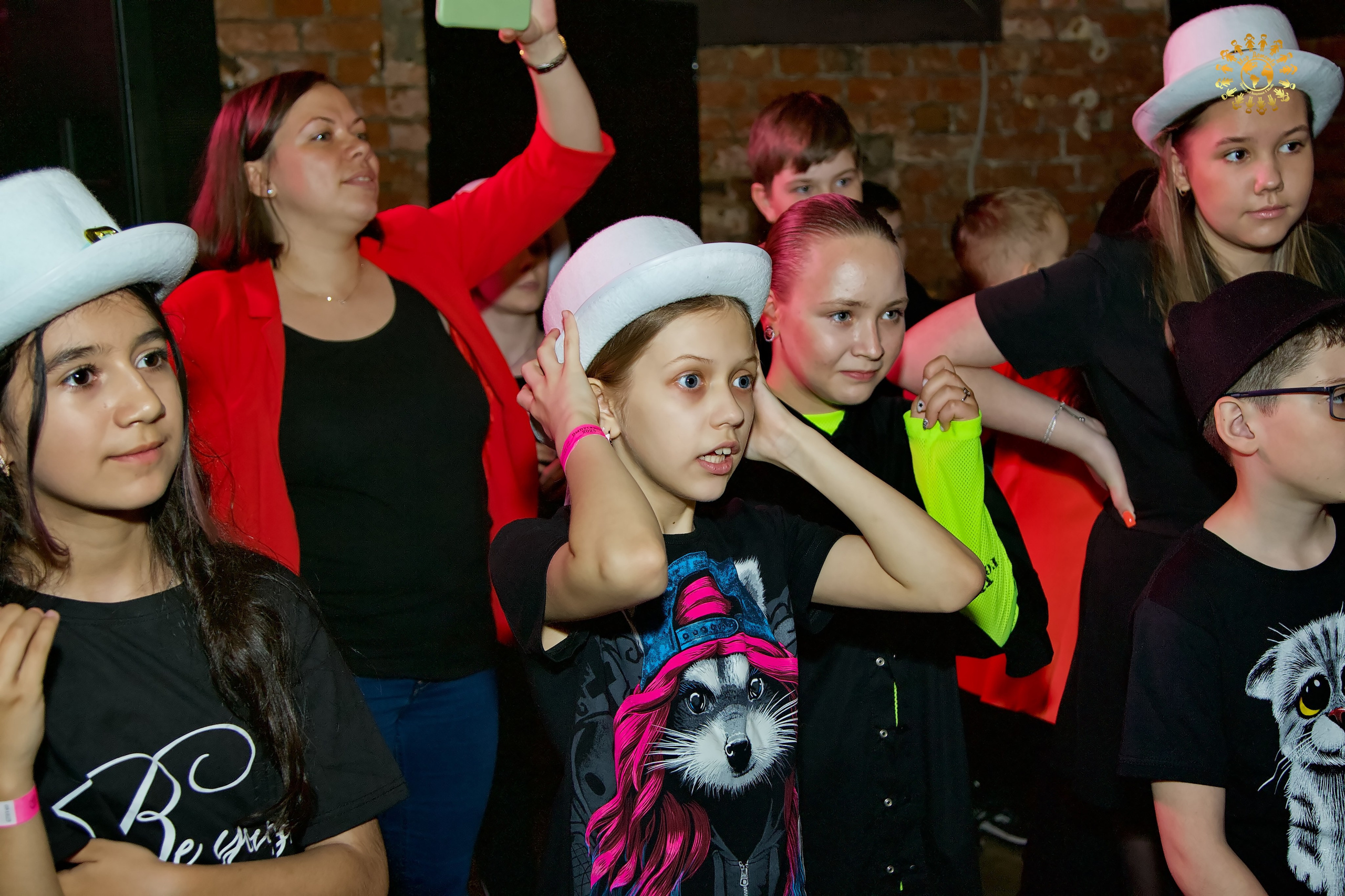 Выпускной 2023 (Школа 667, 4-й класс). Репортажная съемка в Москве и области. Анималистика