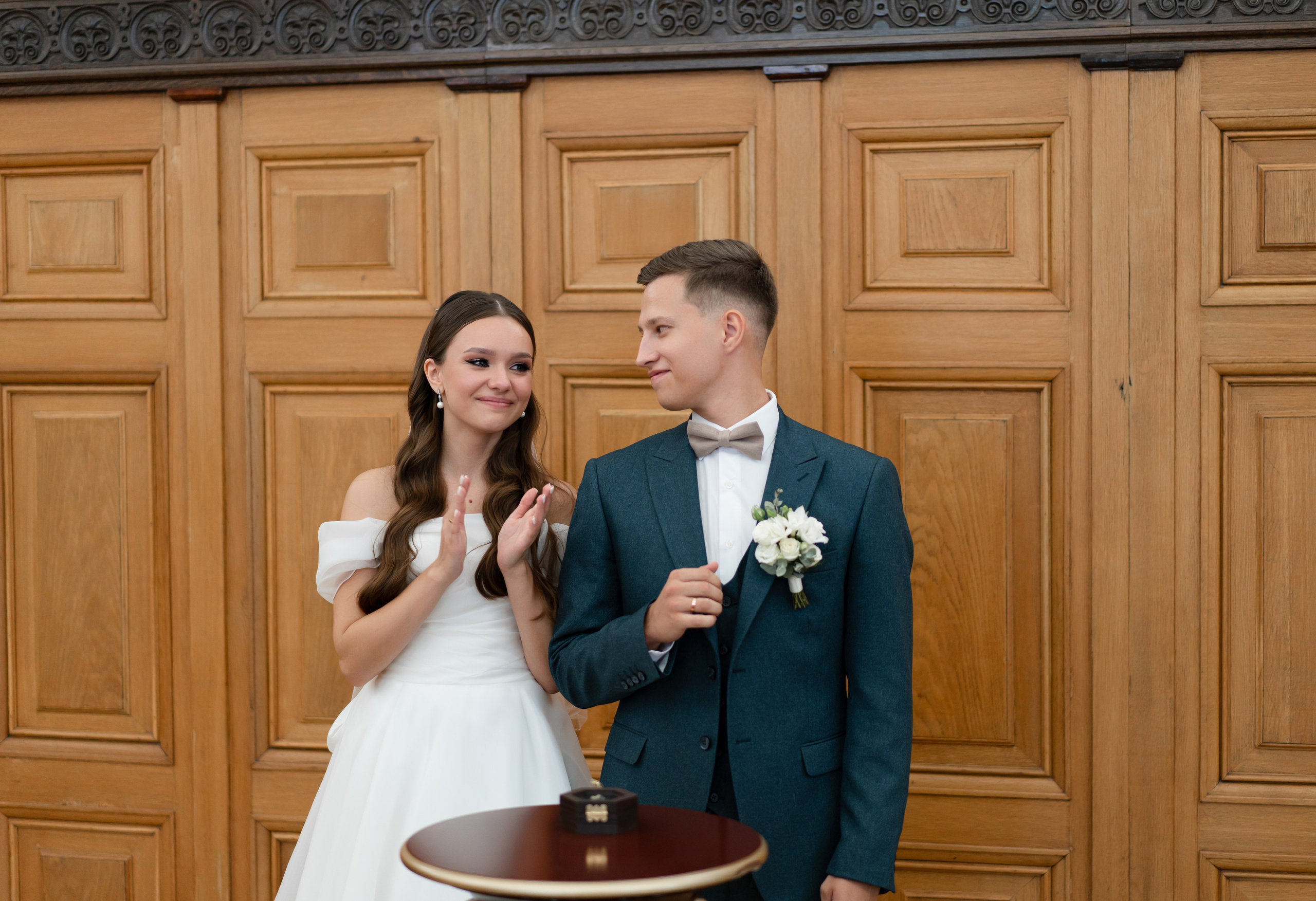 Свадебная фотосессия в Москве. Фотосъёмка в усадьбе Царицыно. Свадебный фотограф Вера Климова