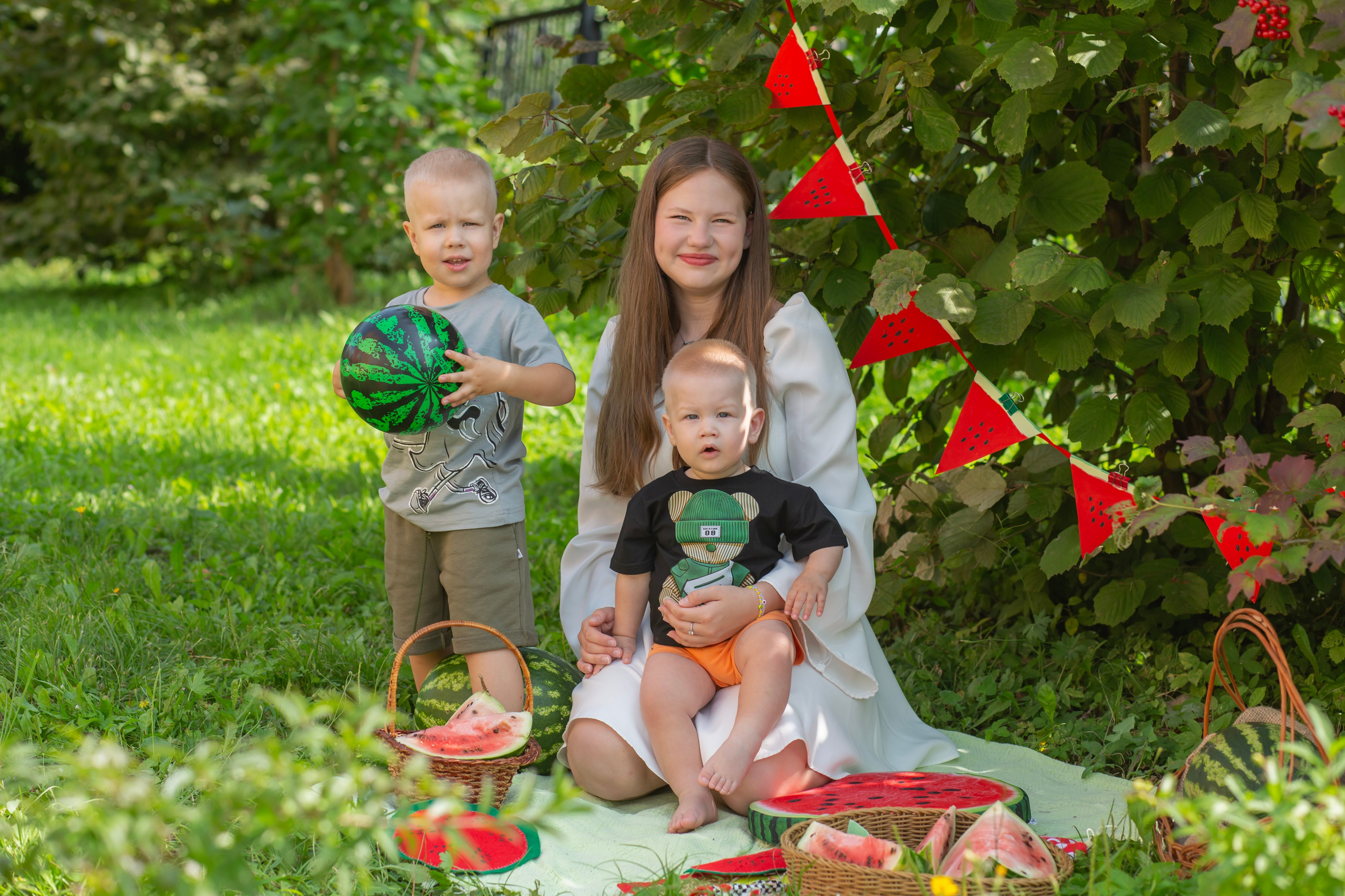 Арбузный фотодень в Жк Красногорский. Семейный и детский фотограф в Москве и МО — Александра