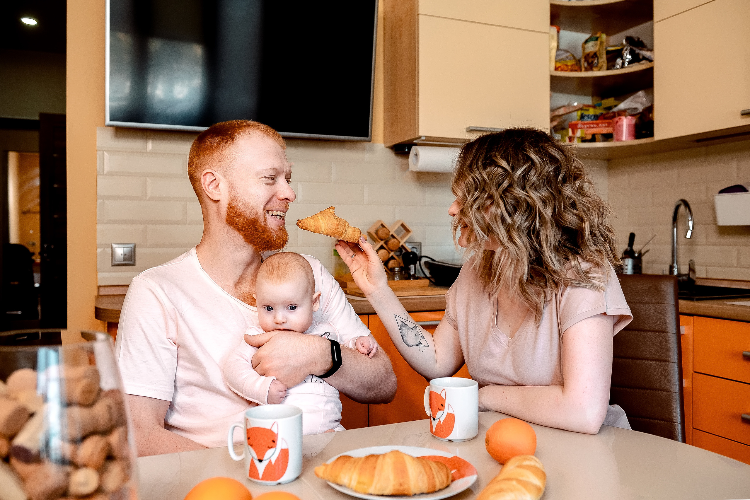Марина и семья, Щелково, домашняя фотосессия. Свадебный и семейный фотограф Виктория Носачёва. Щелково, Москва и МО