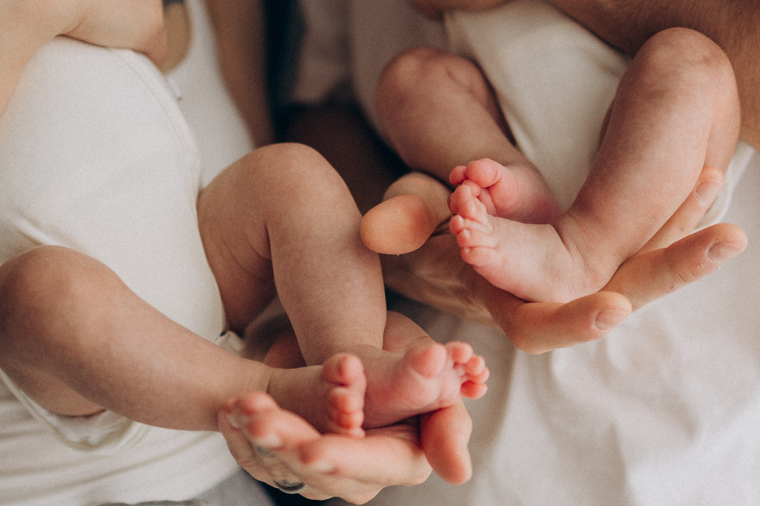 Семейная фотосессия с новорожденным, фотосессия новорожденного, ньюборн, фотосессия ньюборн, ньюборн лайфстайл, фотосессия новорожденного дома, фотограф новорожденных