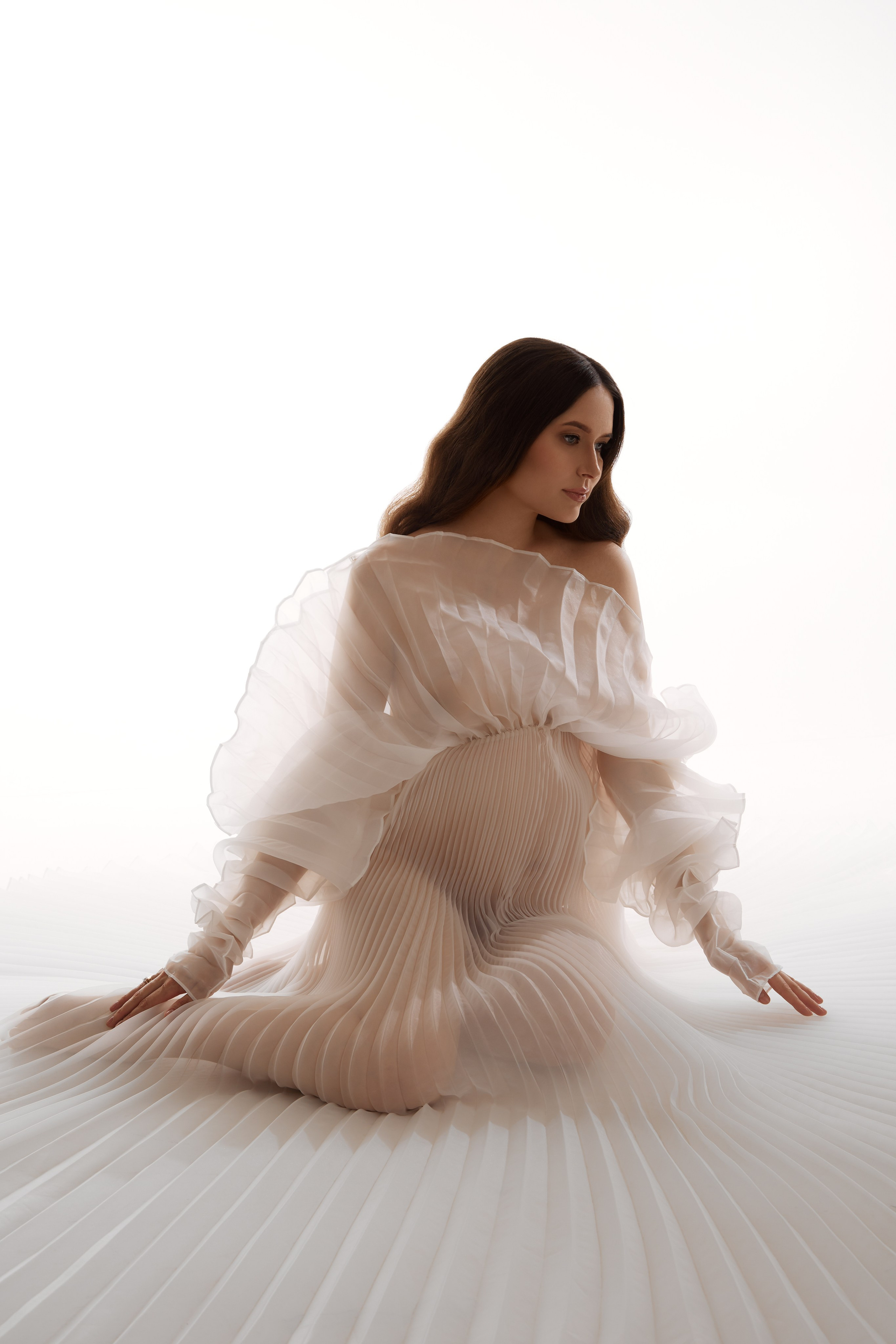 Фотосессия беременности Тюмень. Фотограф в стиле минимализм Тюмень