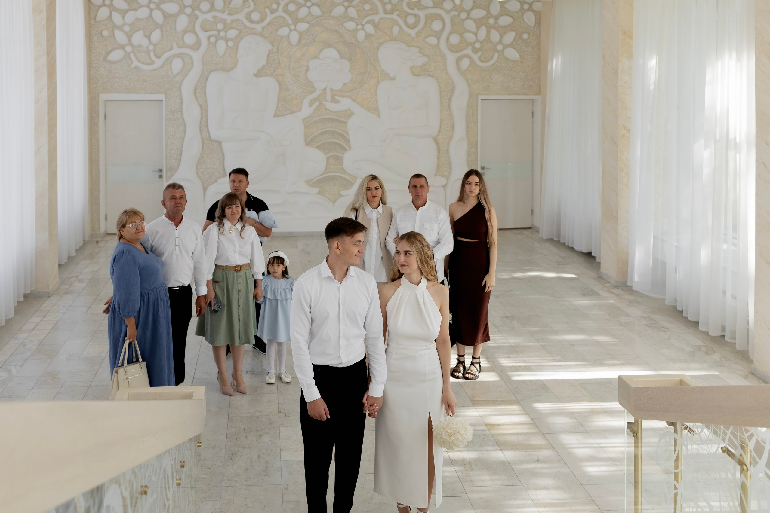 Торжественная регистрация в ЗАГСе. Свадебный фотограф Александра Попова