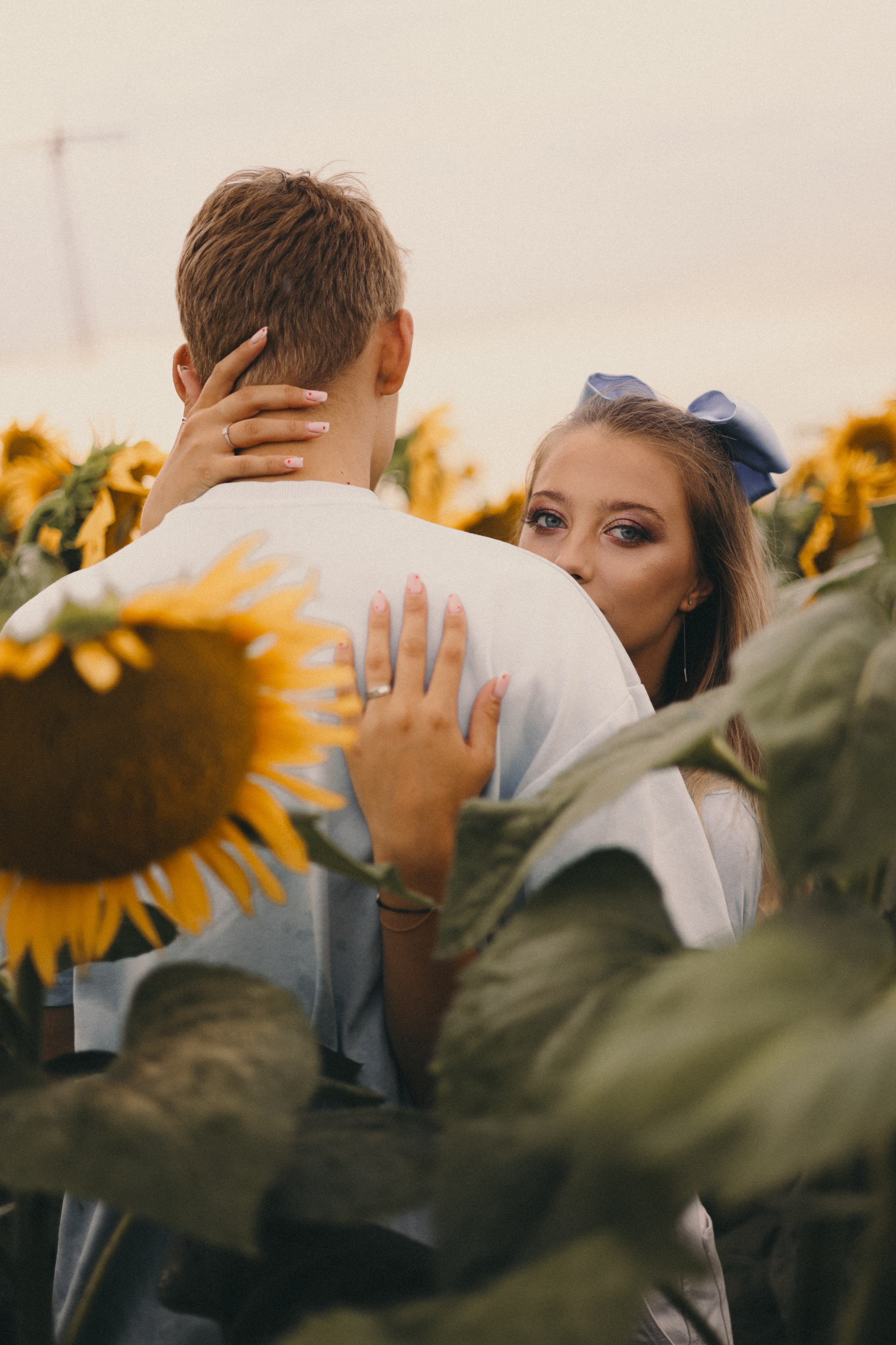 Михаил и Валерия | Подсолнухи. Фотограф Мария Лаенко