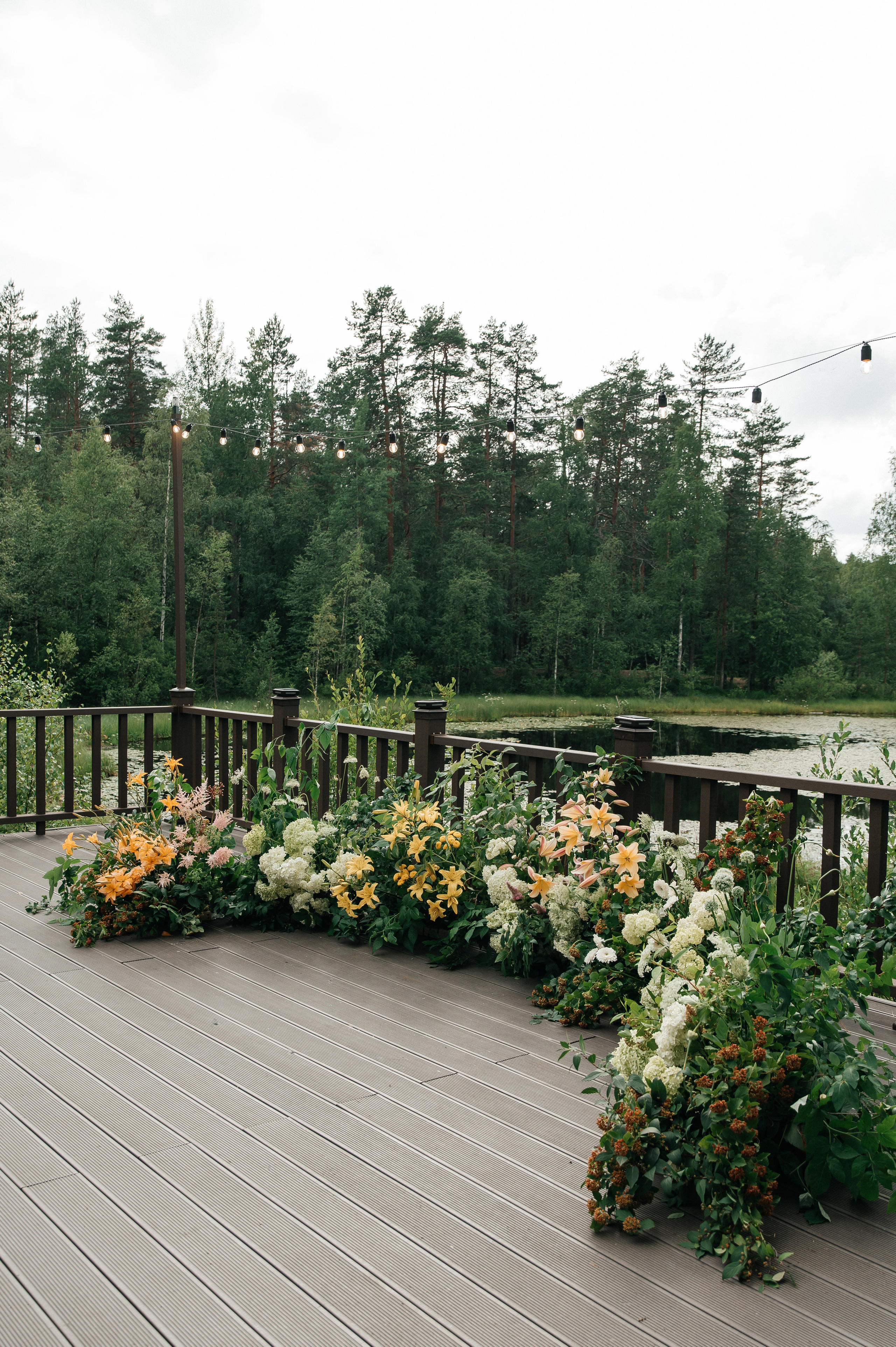 Wedding with dog. Wedding and family photographer in Dubai Vasilii Albul