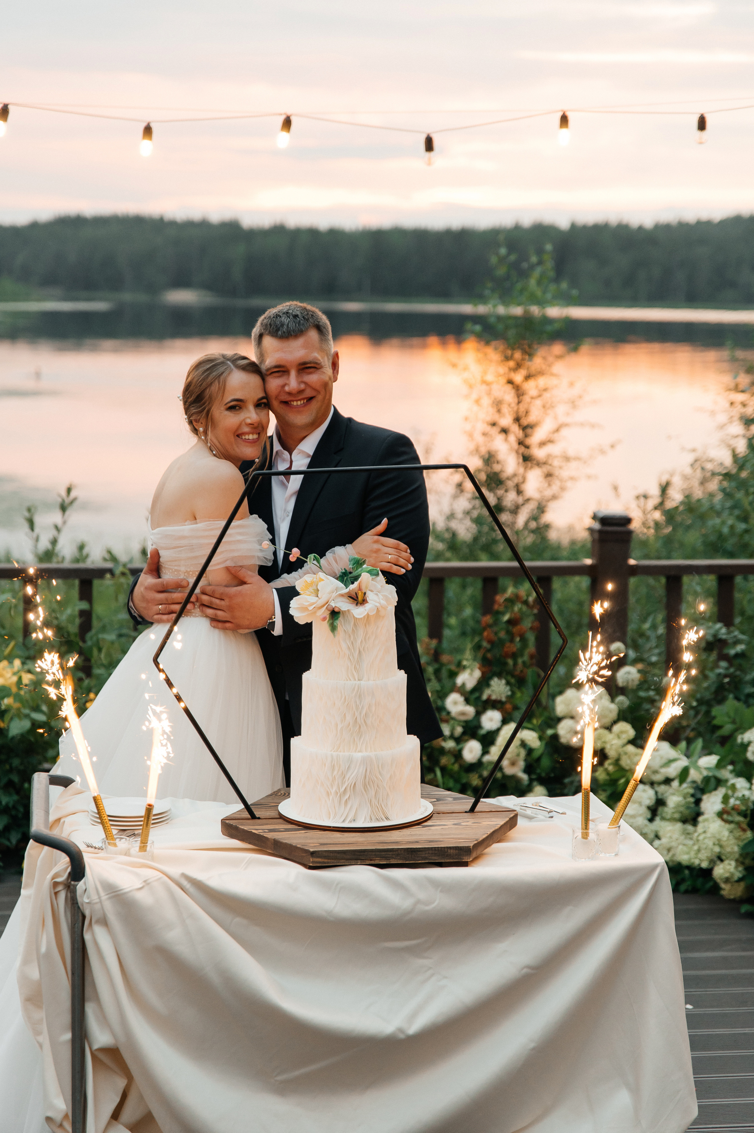 Wedding with dog. Wedding and family photographer in Dubai Vasilii Albul