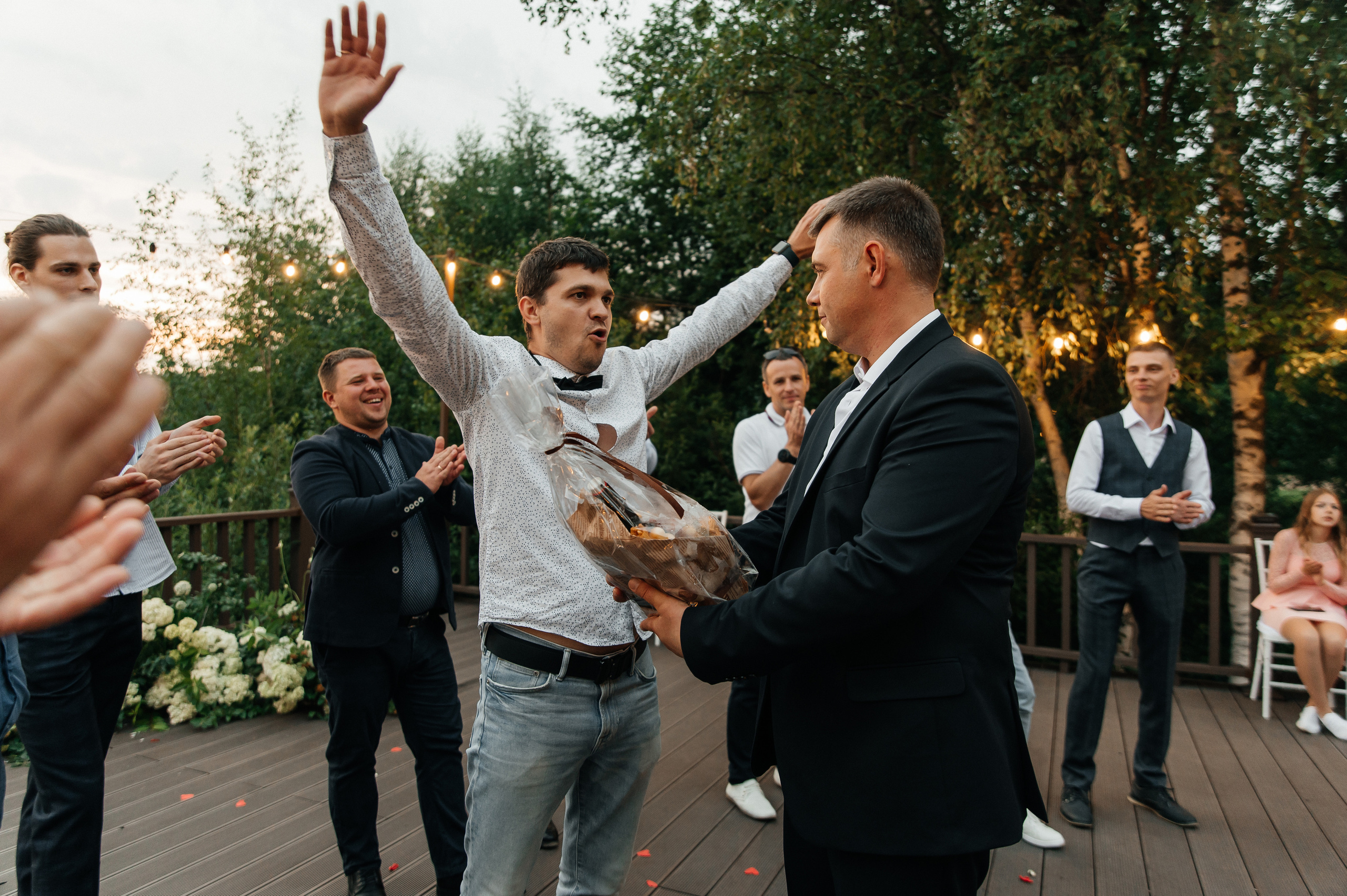 Wedding with dog. Wedding and family photographer in Dubai Vasilii Albul