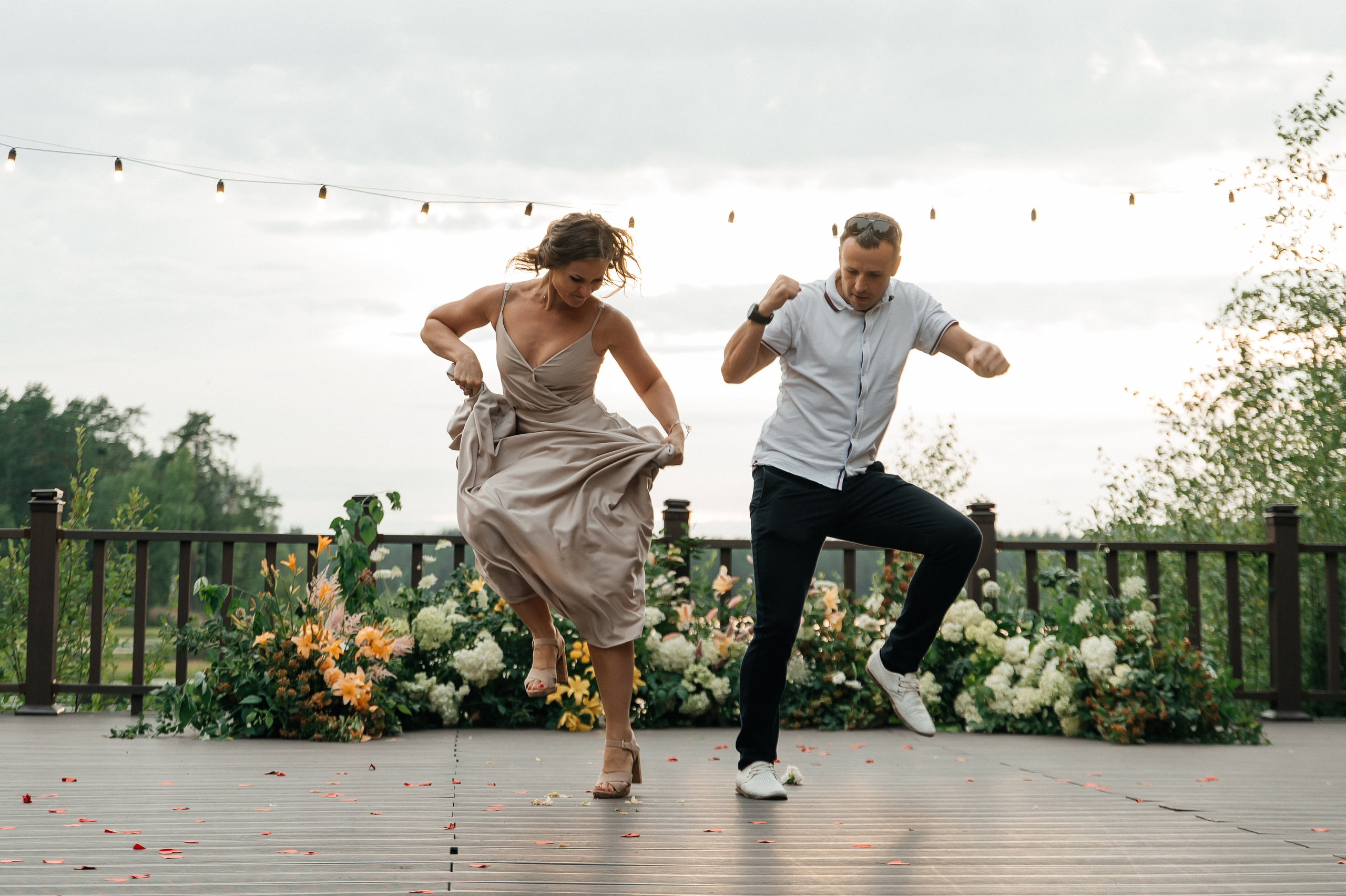 Wedding with dog. Wedding and family photographer in Dubai Vasilii Albul