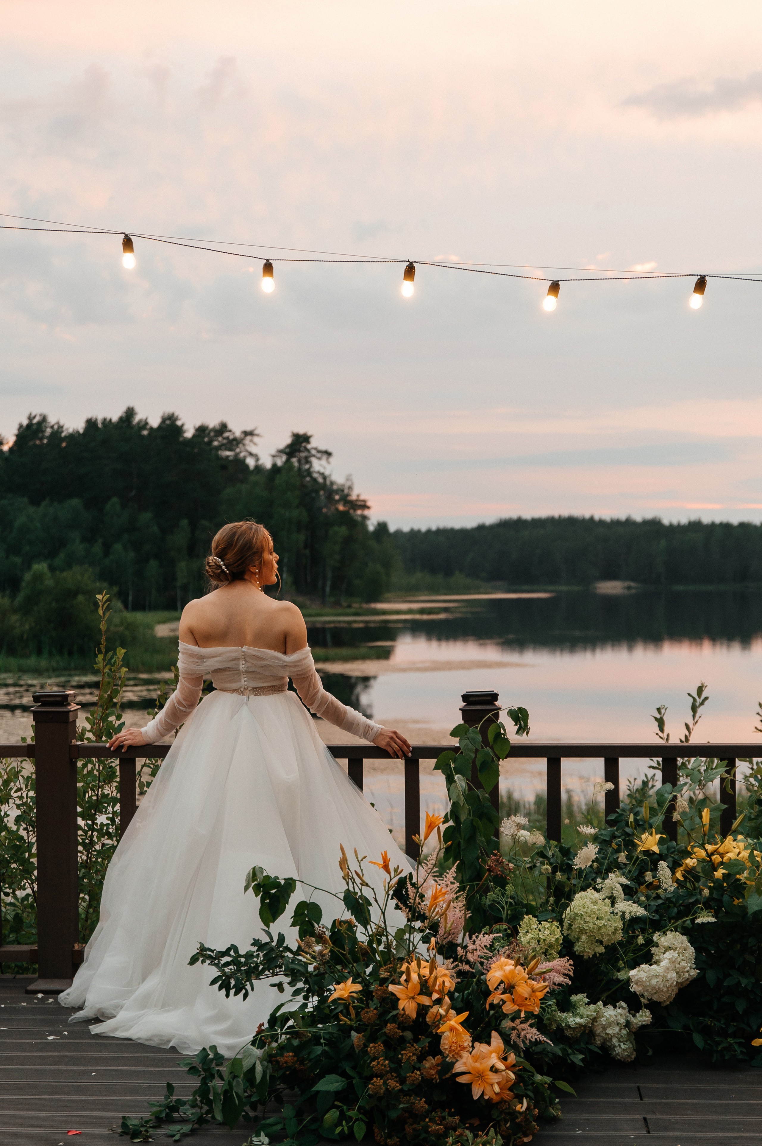 Wedding with dog. Wedding and family photographer in Dubai Vasilii Albul