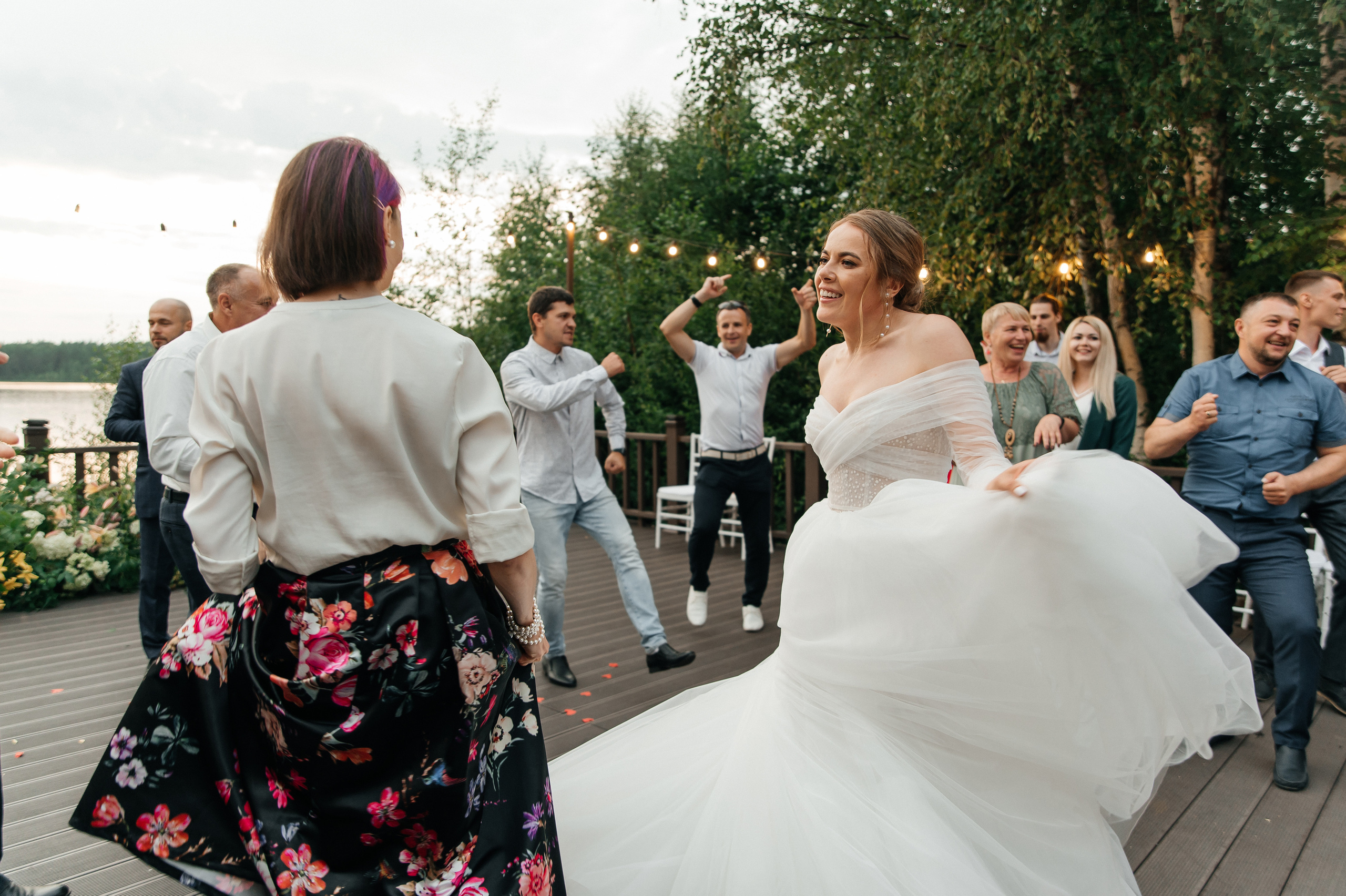 Wedding with dog. Wedding and family photographer in Dubai Vasilii Albul