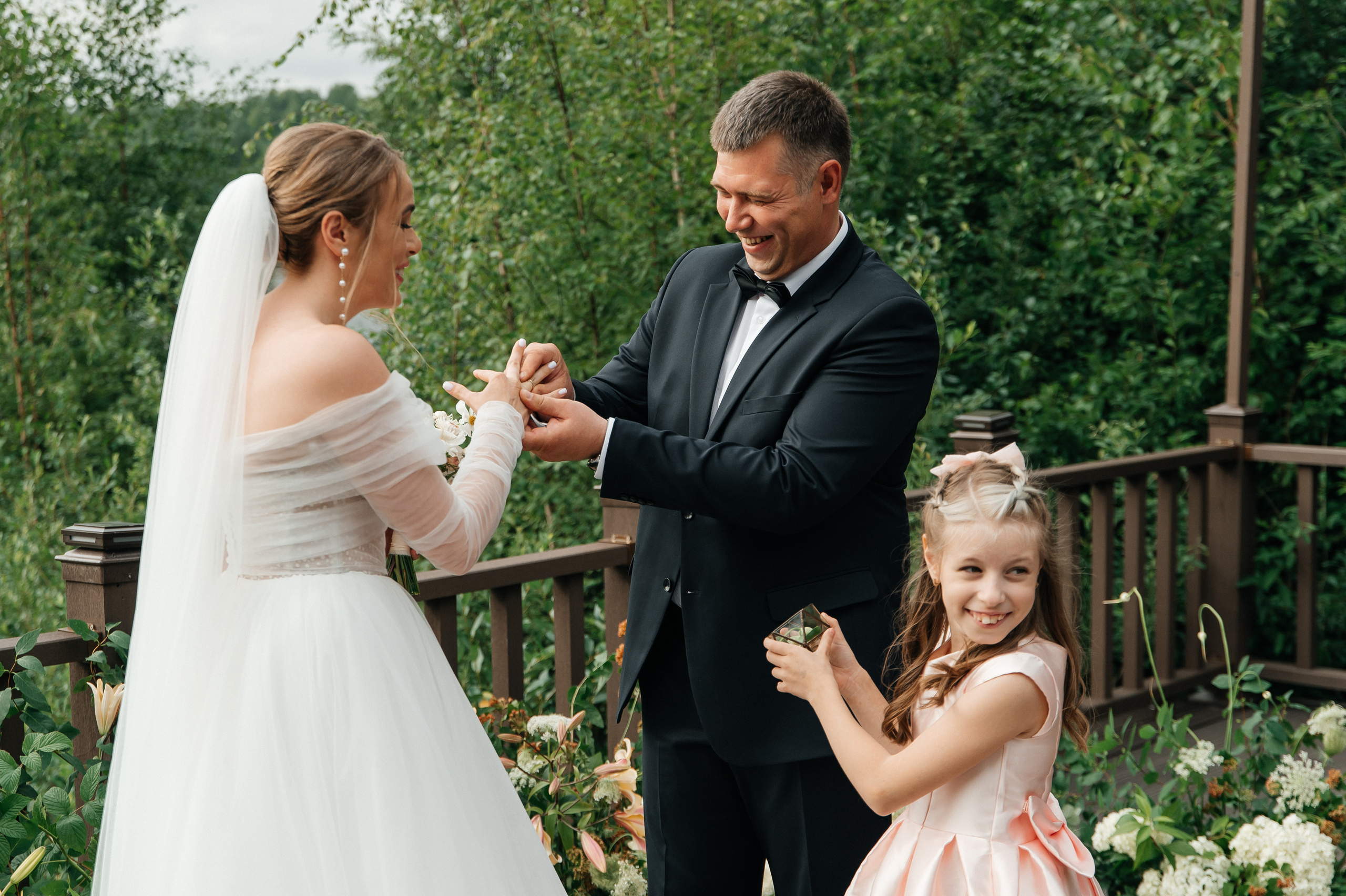 Wedding with dog. Wedding and family photographer in Dubai Vasilii Albul