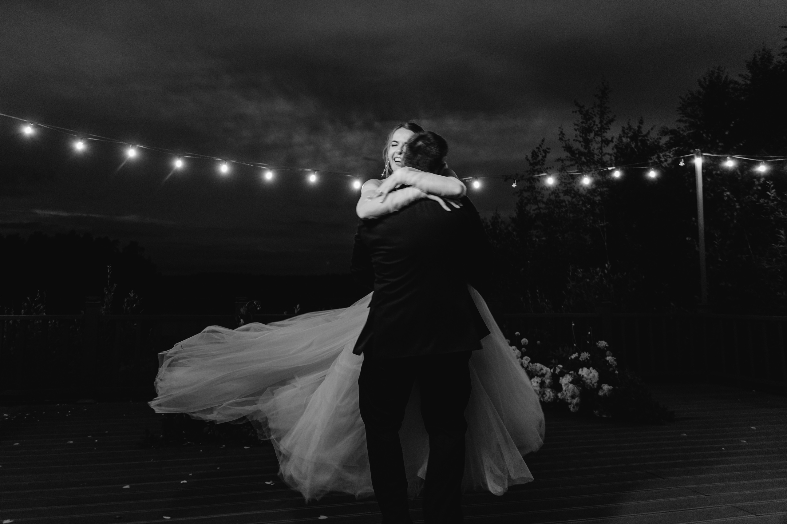 Wedding with dog. Wedding and family photographer in Dubai Vasilii Albul