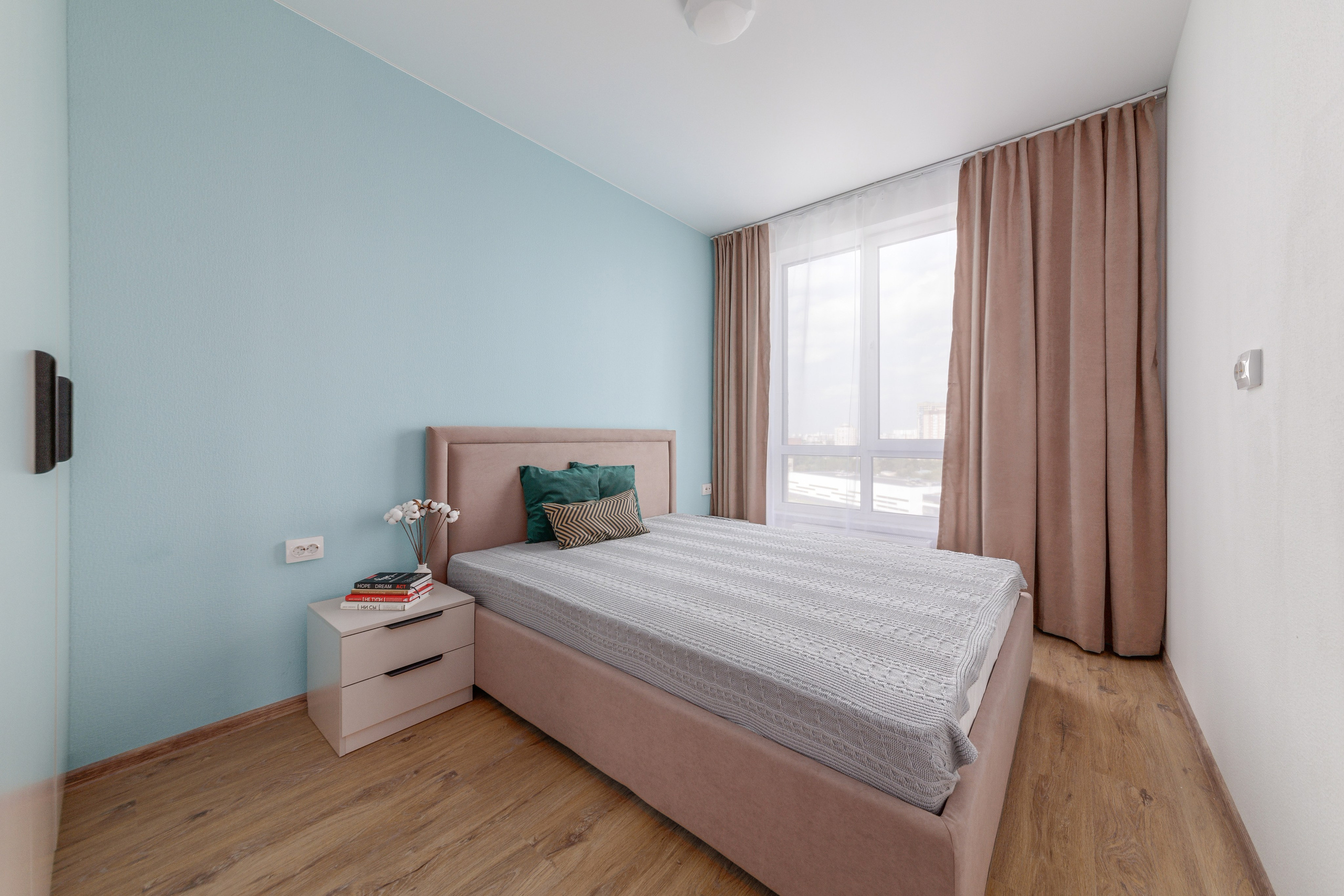 Двухкомнатная квартира, Варфоломеевская ул