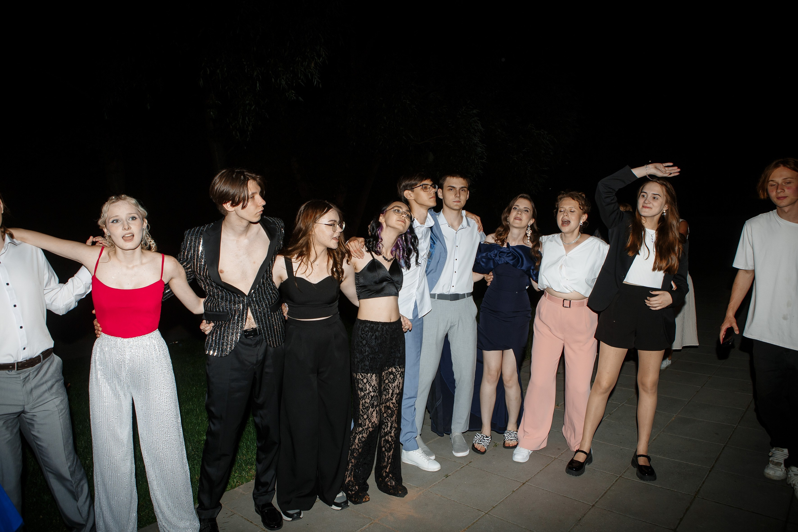 Выпускной Гимназия 12 2024 OpenHouse. Свадебный и портретный Фотограф в Липецке Дмитрий Котюков