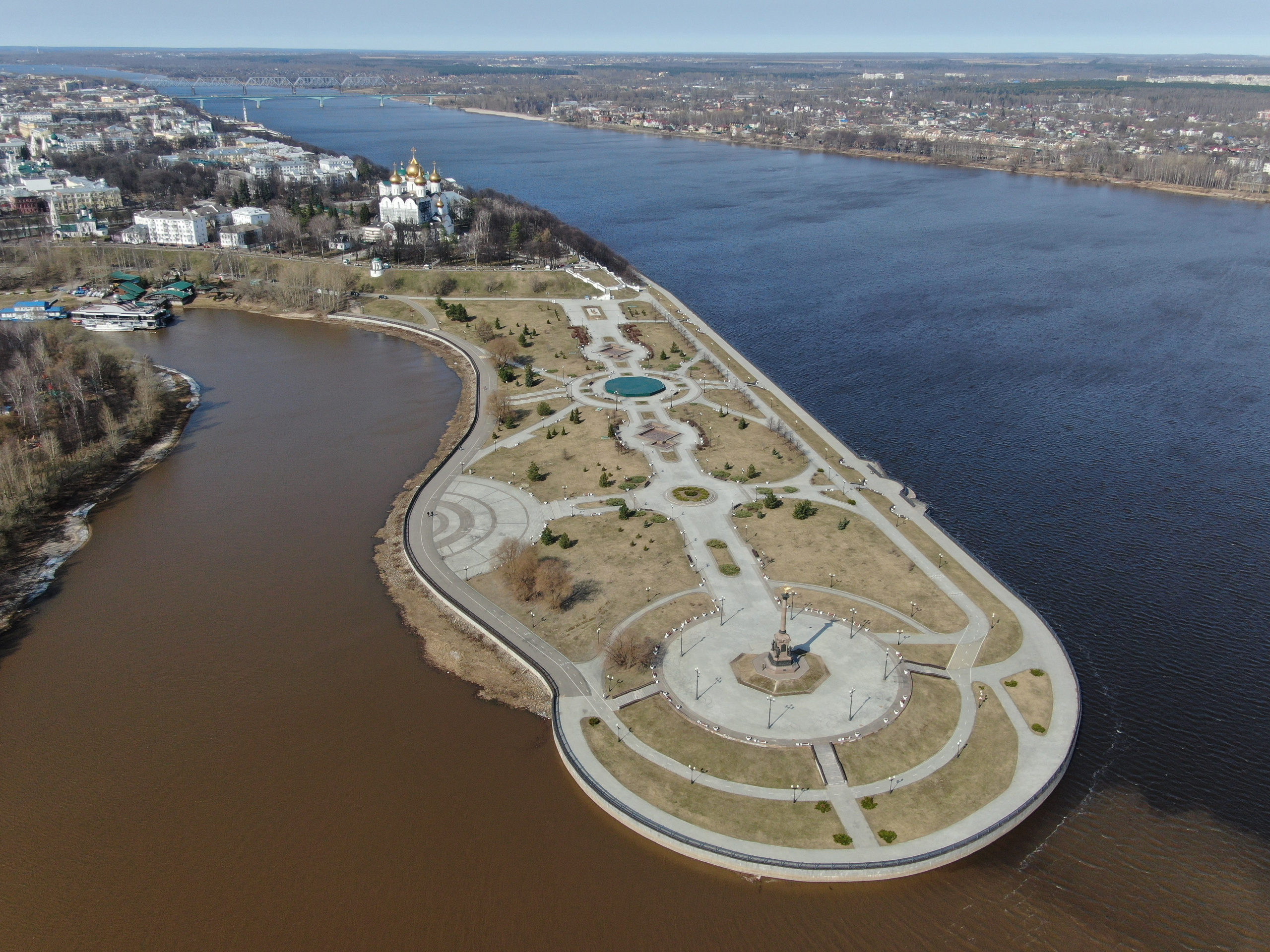 Аэросъёмка в Ярославле дрон квадрокоптер — портфолио Грибов Медиа. Фото и видеосъёмка в Ярославле | Грибов Медиа контент студия  — от 2500 ₽/час