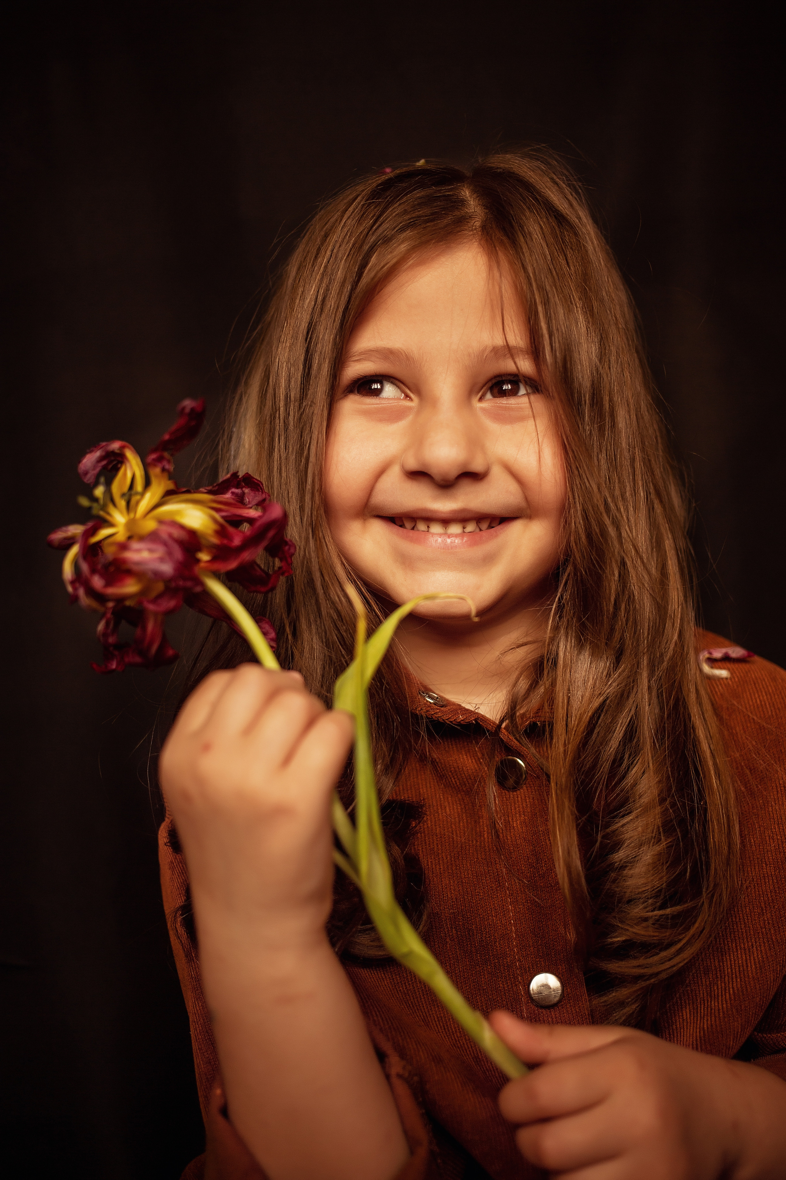 Элинка и тюльпаны. Свадебный и семейный фотограф в Абхазии Эля Цишба