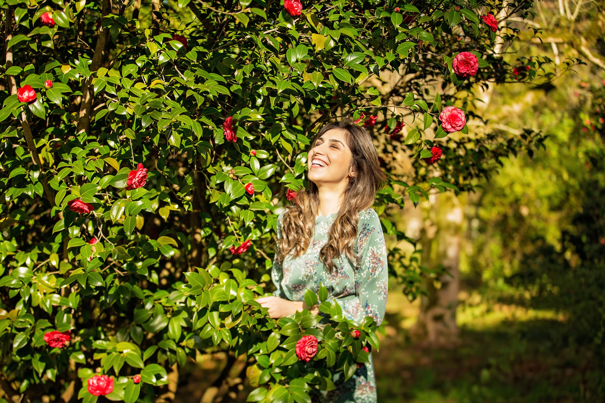 Рада в цветущем саду. Свадебный и семейный фотограф в Абхазии Эля Цишба