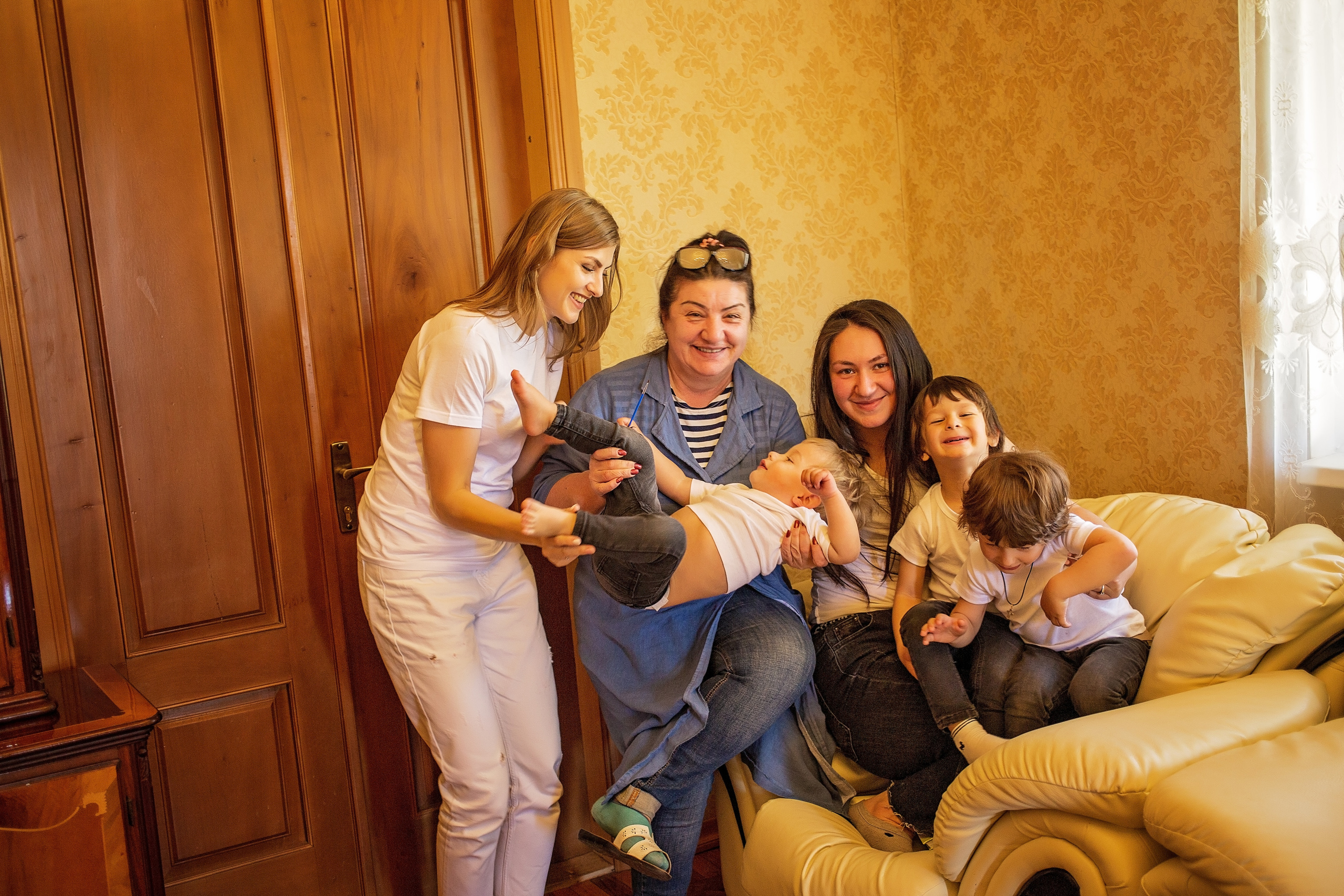 Семейная фотосессия. Свадебный и семейный фотограф в Абхазии Эля Цишба