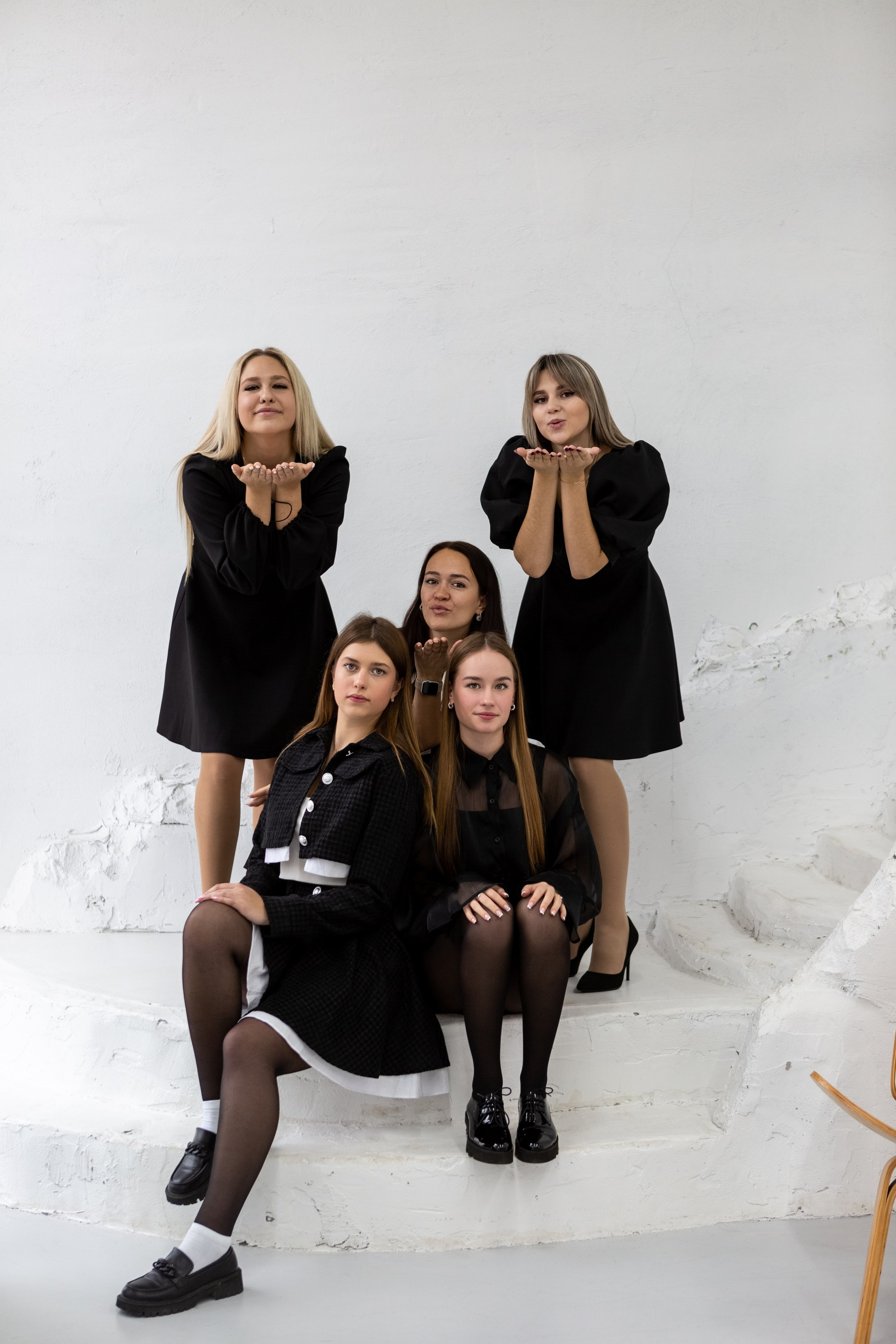 Съемка в студии. Выпускные альбомы Воронеж " СОКОЛ фото»