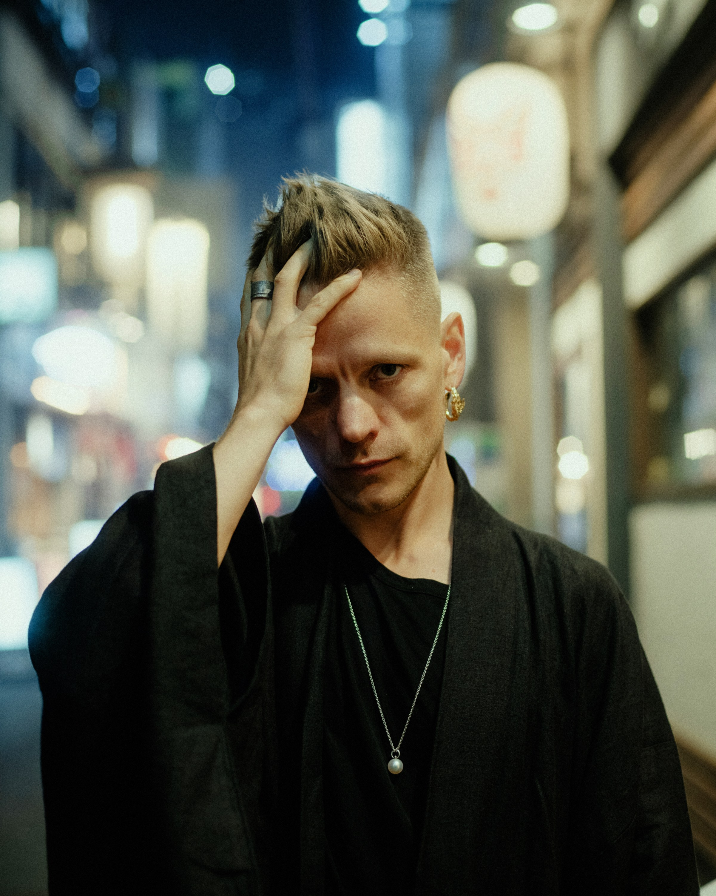 Mikhail. Photographer in Tokyo Anatolii Ozarto