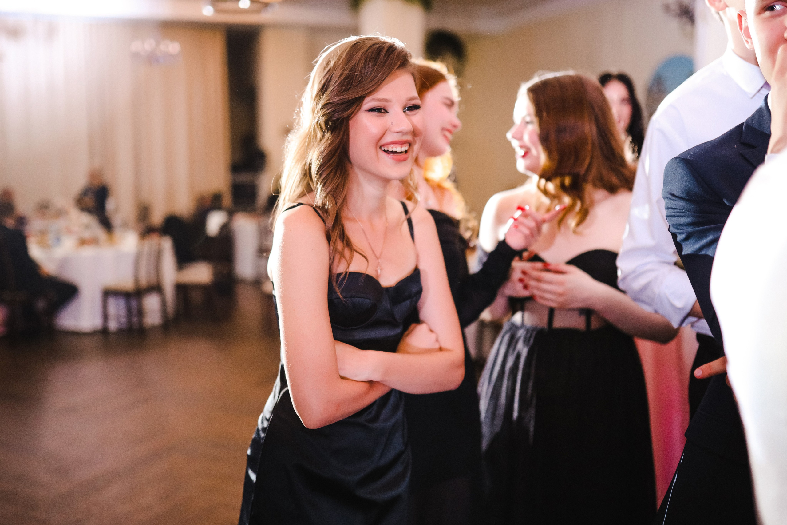 Выпускной Гимназия 1. Роман Урумбаев фотограф Нижневартовск