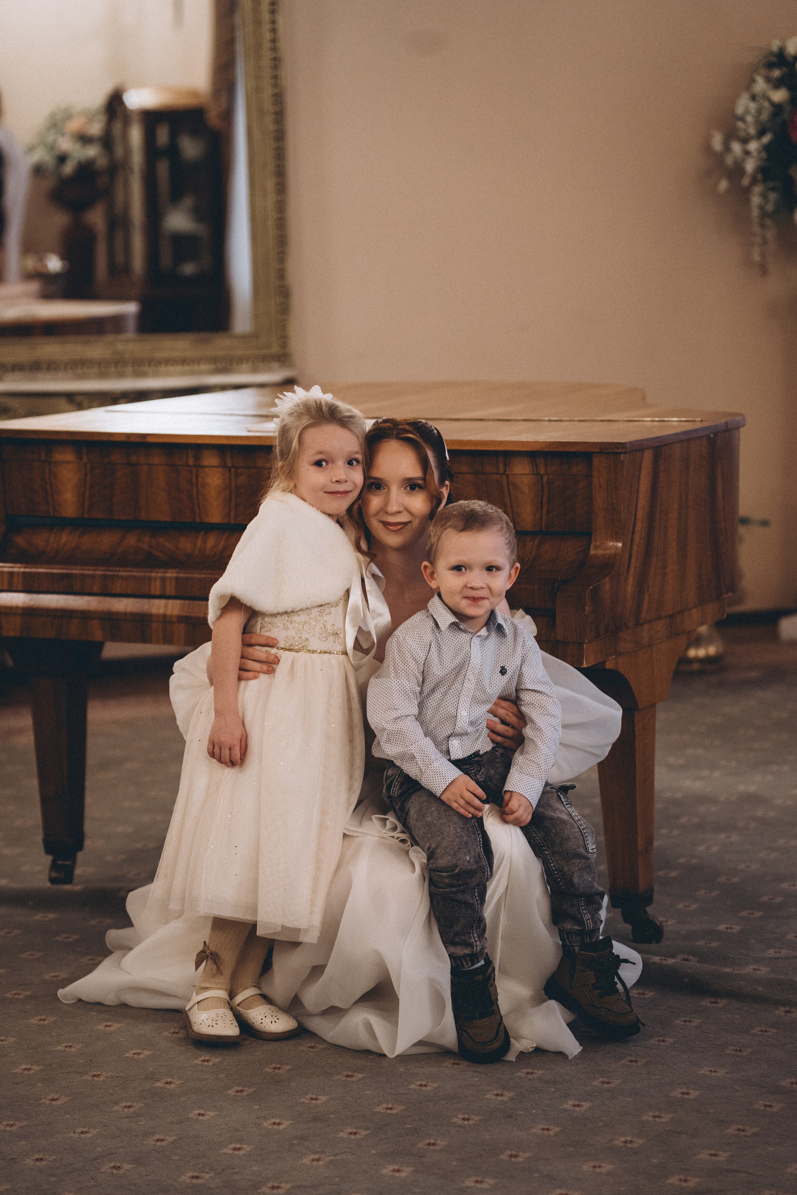 СВАДЕБНАЯ СЬЕМКА ВО ВТОРОМ ДВОРЦЕ С ГОСТЯМИ И ПРОГУЛКА В ТАВРИЧЕСКОМ САДУ. Профессиональный фотограф, Санкт-Петербург — Виктория Богомолова