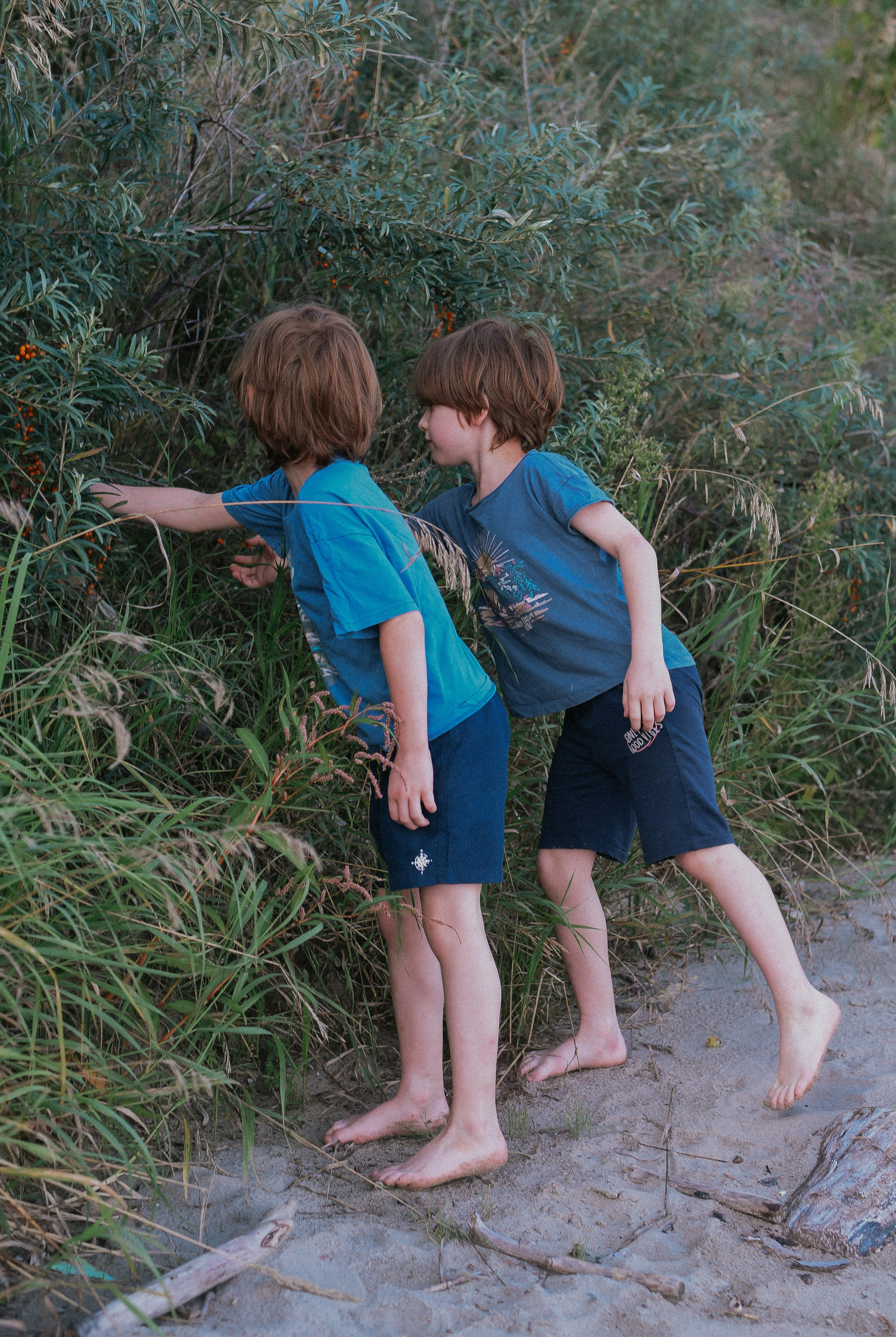 Берег, рак и капибара. Детский и семейный фотограф в Новосибирске Саша Дорошенко