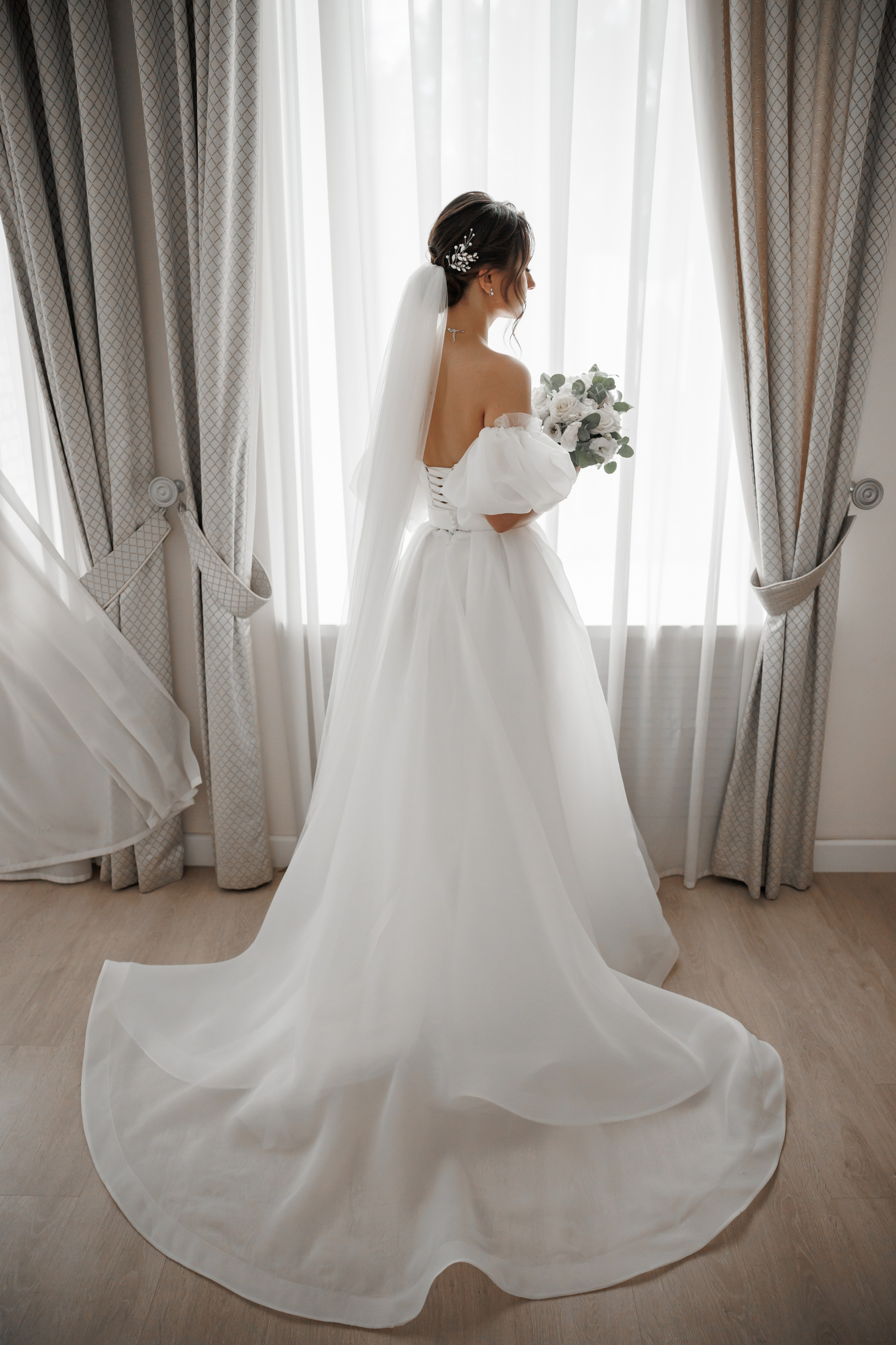 Полина и Дмитрий, загородный клуб «Барин», ЗАГС в г. Пушкино. Свадебный и репортажный фотограф (Москва, Королев и другие)