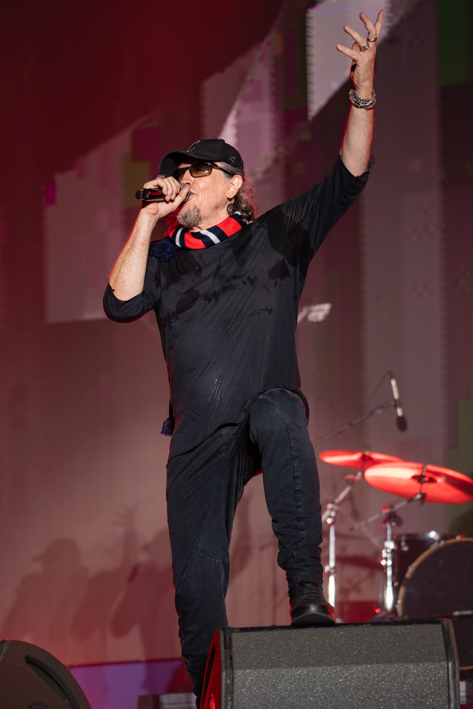 Группа Серьга и Сергей Галанин на ЦСКА ФЕСТ 2024. Сайт Алматинского НЮ АРТ, будуар и фэшн фотографа Дениса Карпенко