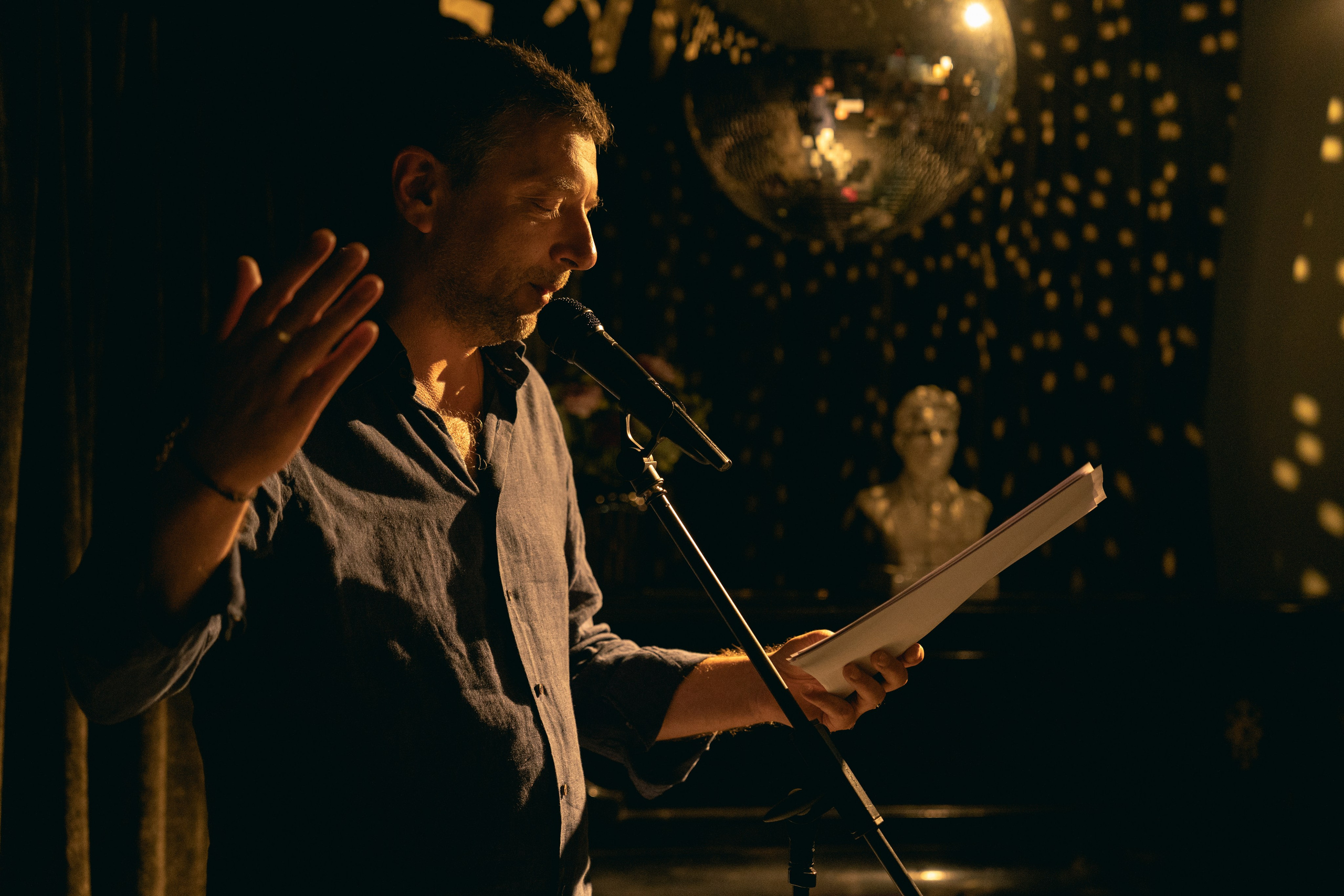 Алексей Агранович. Творческий вечер. Кабаре ШУМ. Alexey Agranovich. Фотограф Ирина Соколенко Санкт-Петербург