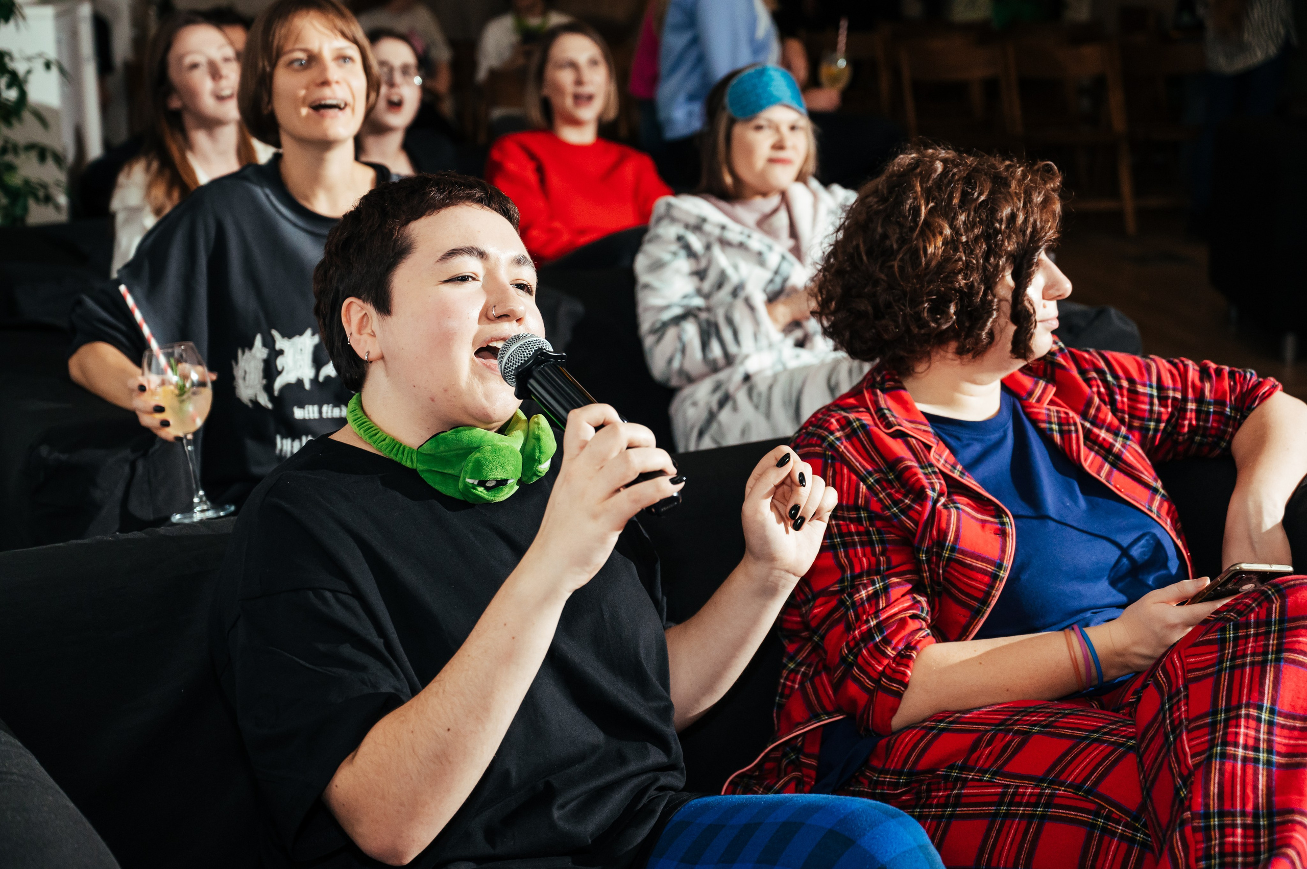 Фотосъёмка корпоратива в офисе в Санкт-Петербурге. Анастасия Петрович фотограф, фотокорреспондент в Москве и Санкт-Петербурге. Фотосъёмка репортажа, мероприятия, корпоративная съёмка, контент